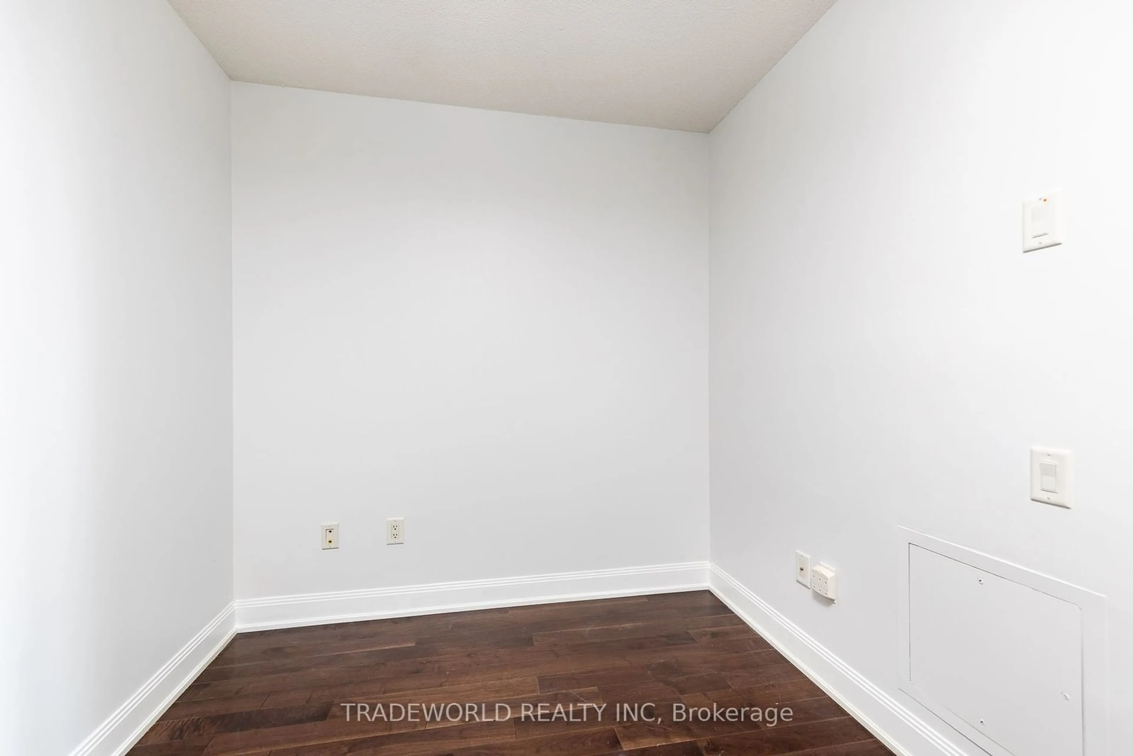 A pic of a room for 2181 Yonge St #1703, Toronto Ontario M4S 3H7