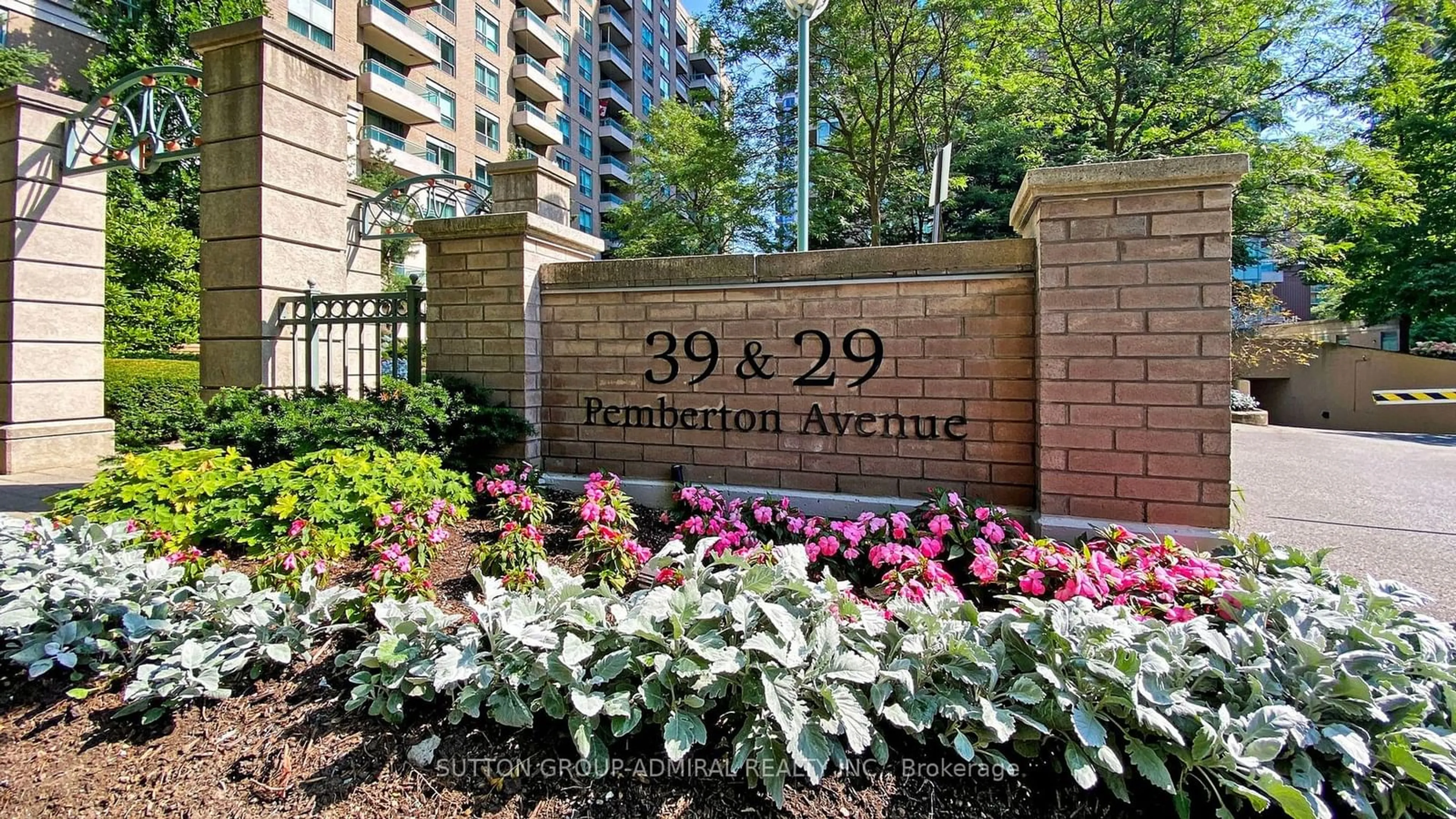 A pic from exterior of the house or condo for 39 Pemberton Ave #508, Toronto Ontario M2M 4L6