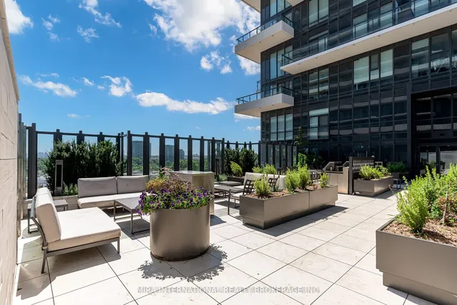 Additional property image - 30 Inn On The Park Dr Unit 3003