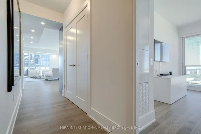 Additional property image - 30 Inn On The Park Dr Unit 3003