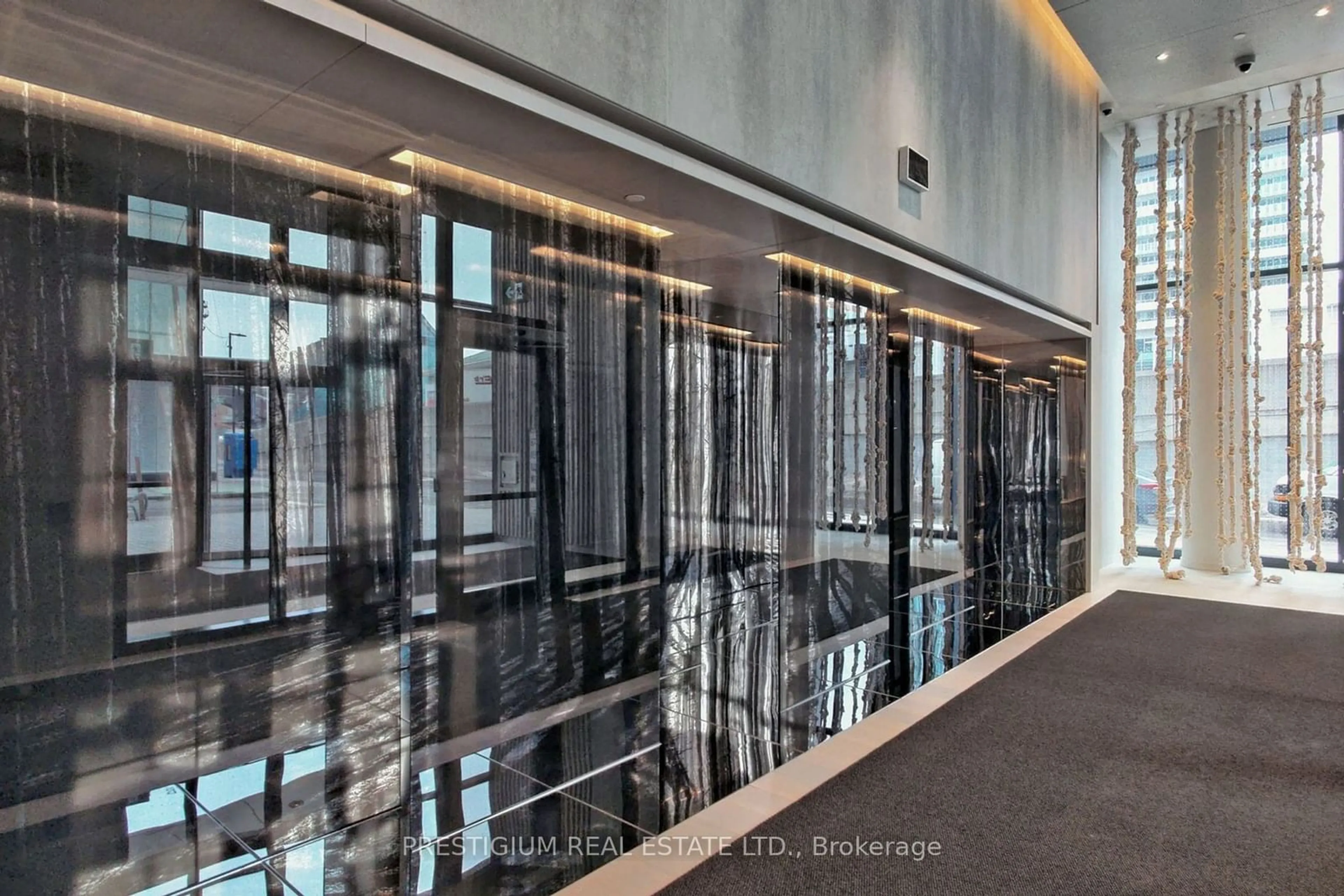 Indoor lobby for 138 Downes St #2511, Toronto Ontario M5E 0E4