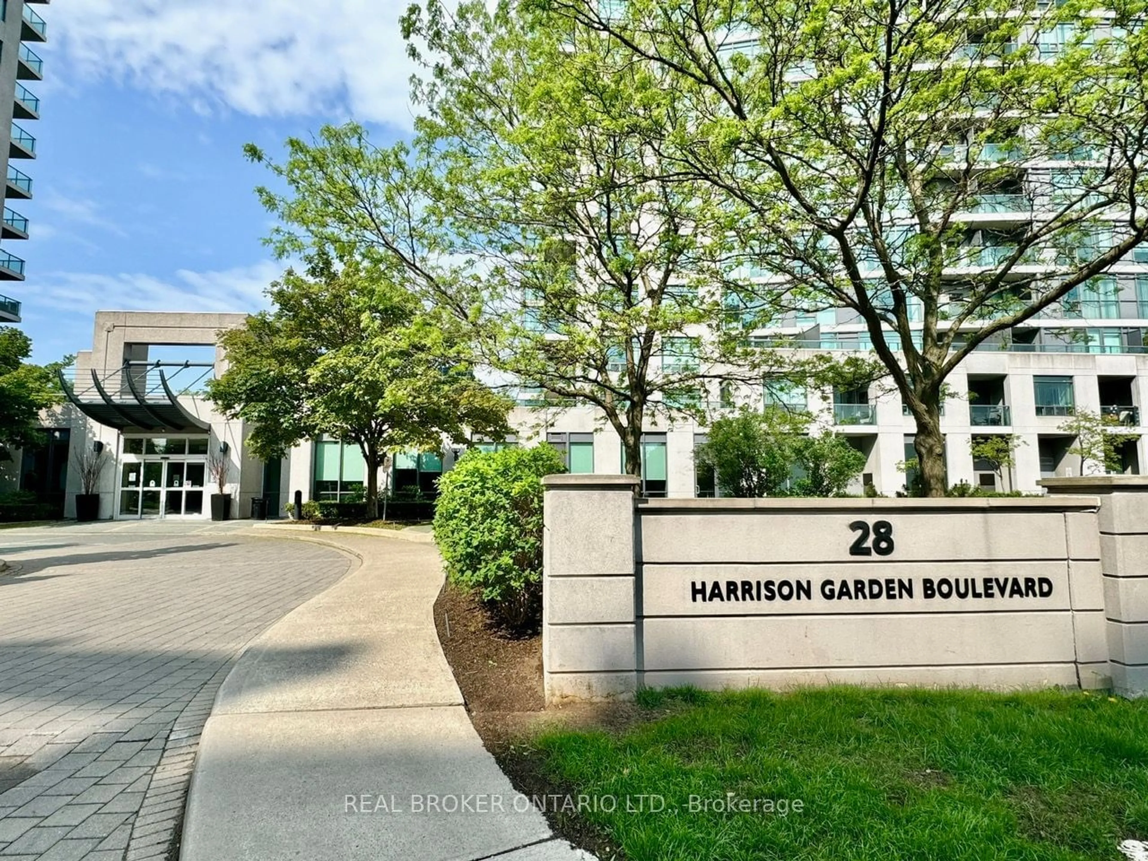 A pic from exterior of the house or condo, the front or back of building for 28 Harrison Garden Blvd #312, Toronto Ontario M2N 7B5