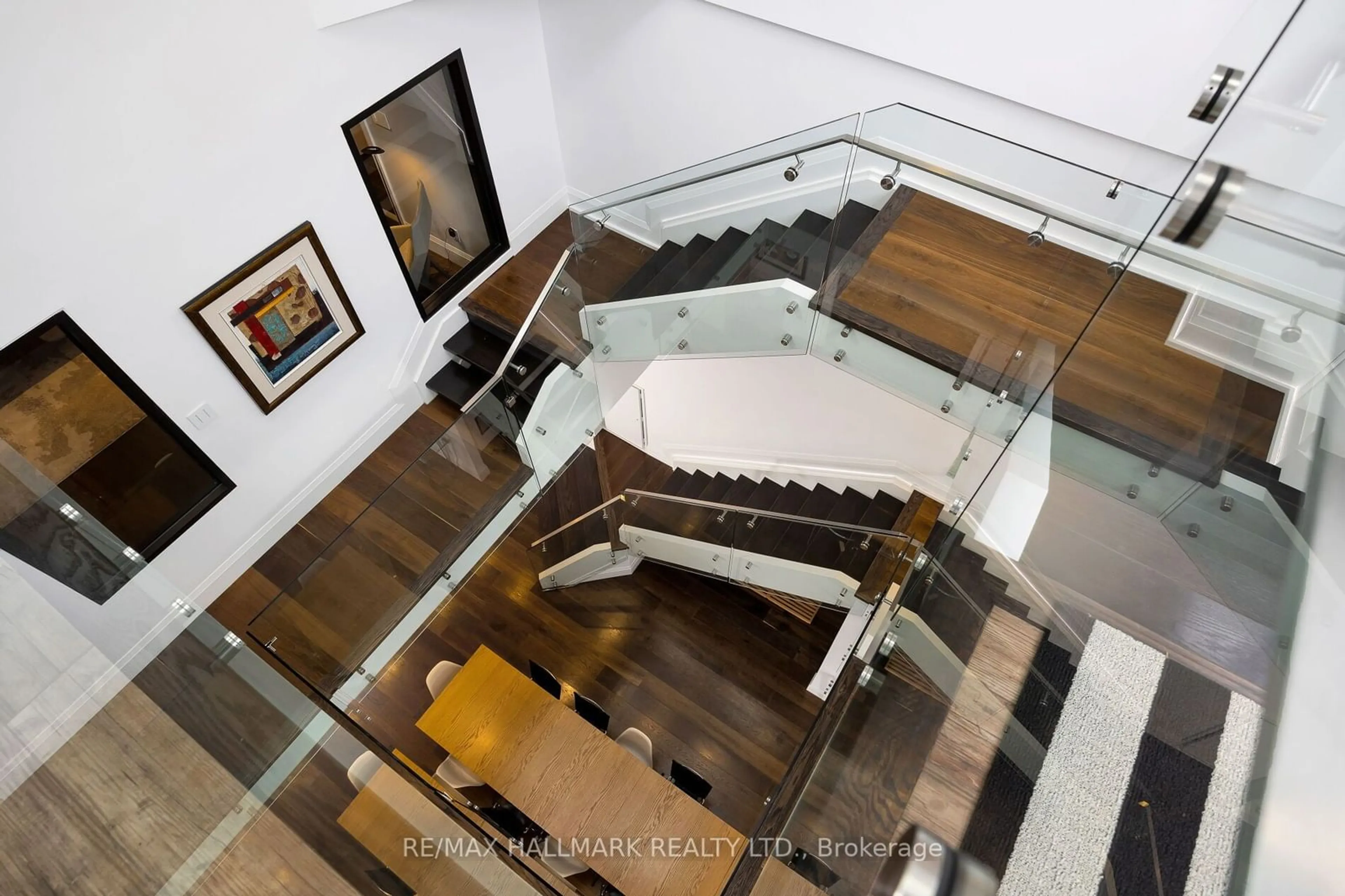 Indoor foyer, wood floors for 43 Hanna Ave #423, Toronto Ontario M6K 1X1