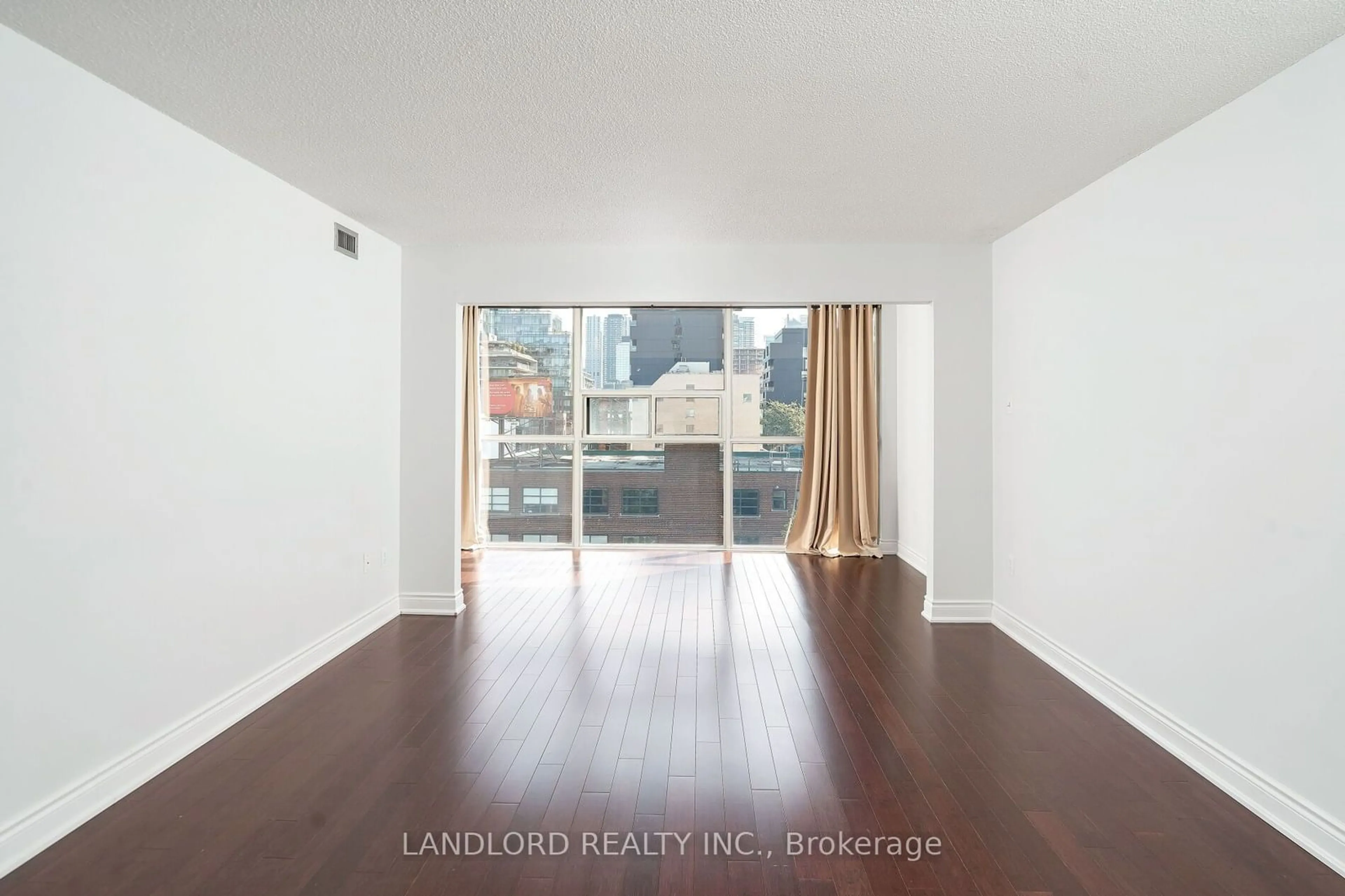 A pic of a room for 705 King St #603, Toronto Ontario M5V 2W8