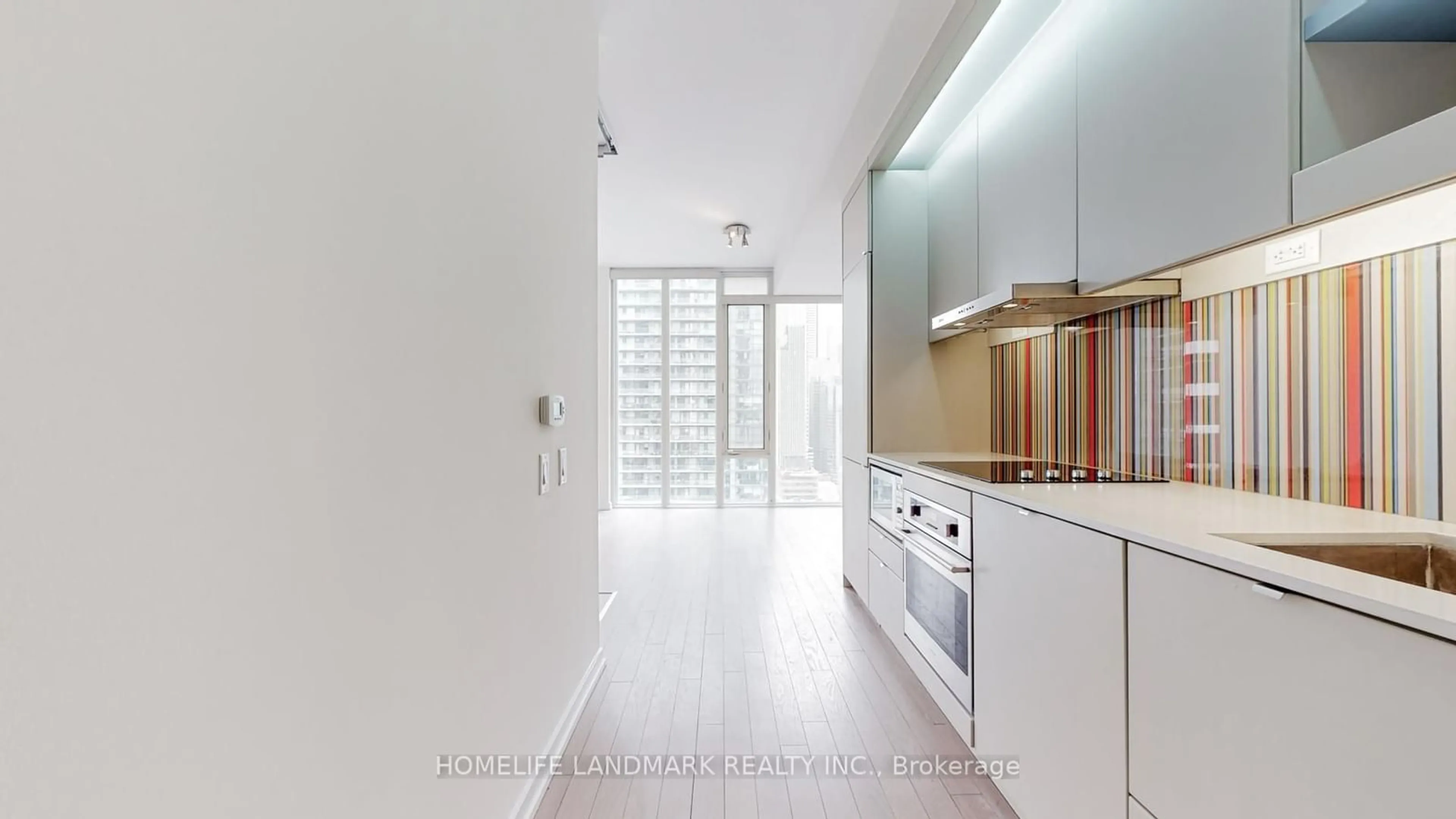 Contemporary kitchen for 101 Peter St #2505, Toronto Ontario M5V 0G6