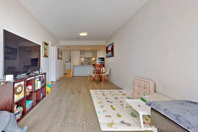 Additional property image - 118 Merchants' Wharf Unit 305