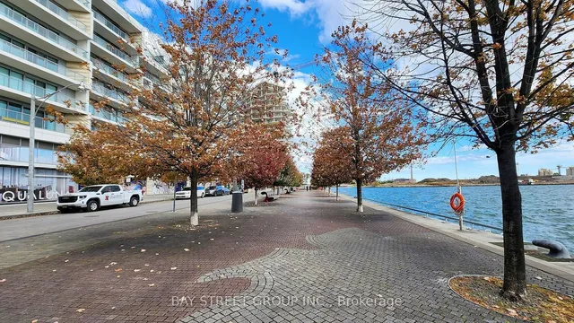 Additional property image - 118 Merchants' Wharf Unit 305