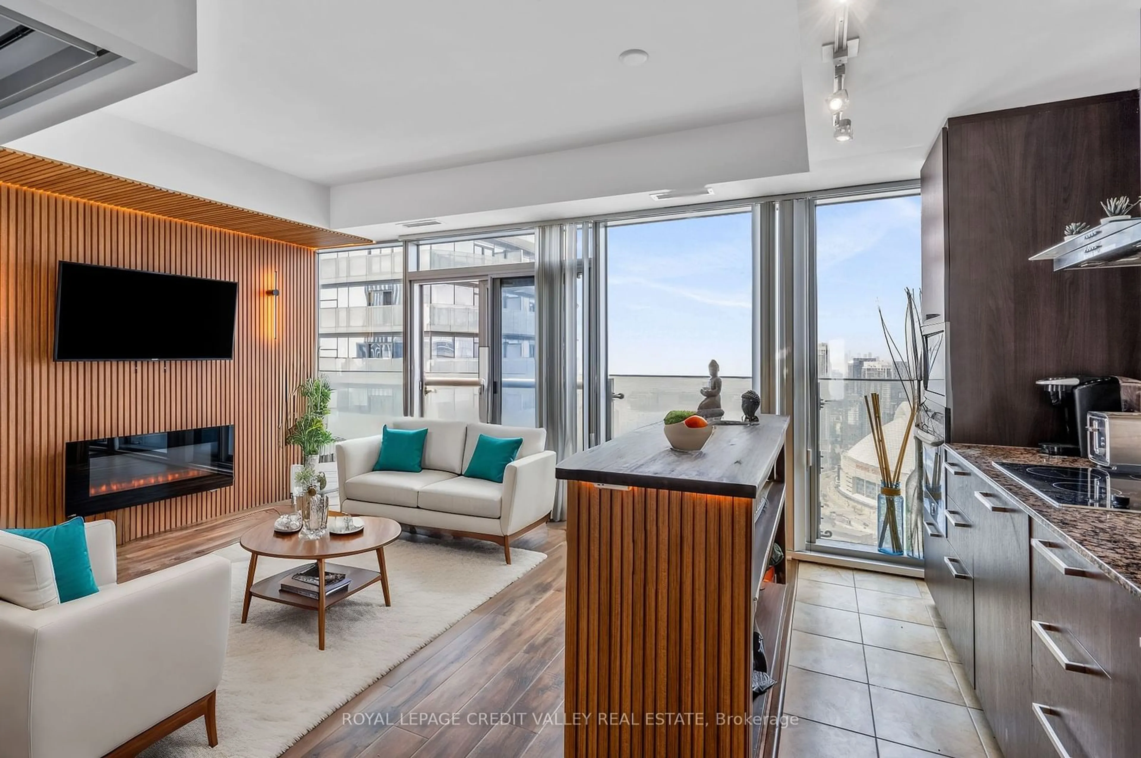 Living room for 14 York St #4207, Toronto Ontario M5J 0B1