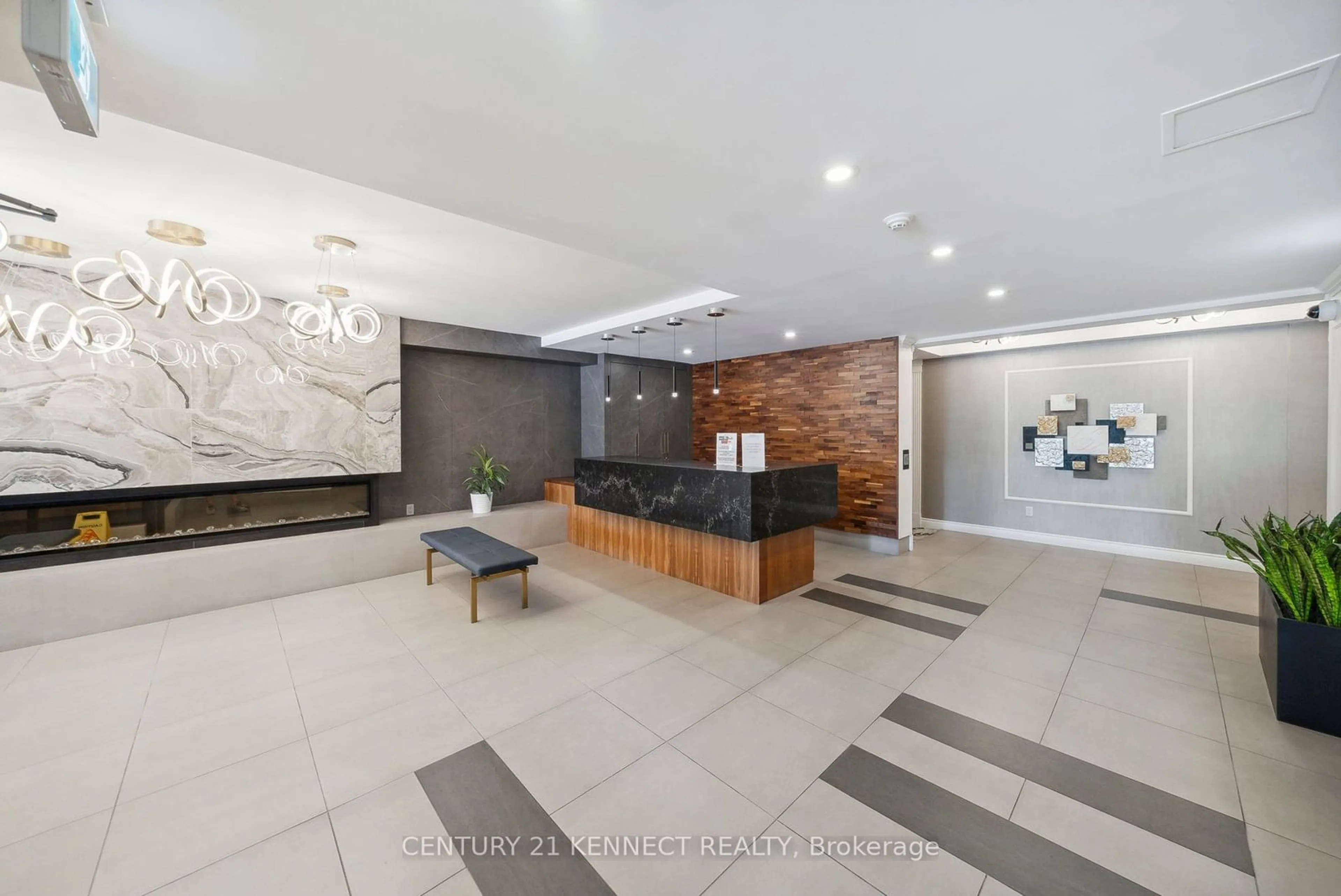 Indoor lobby for 1555 Finch Ave #1907, Toronto Ontario M2J 4X9