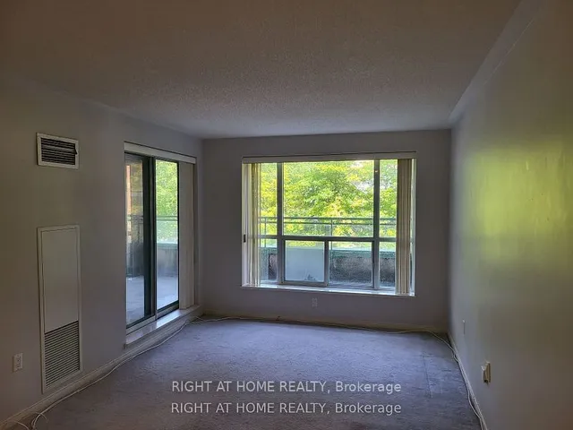 Additional image 11 of 889 Bay St Unit 202