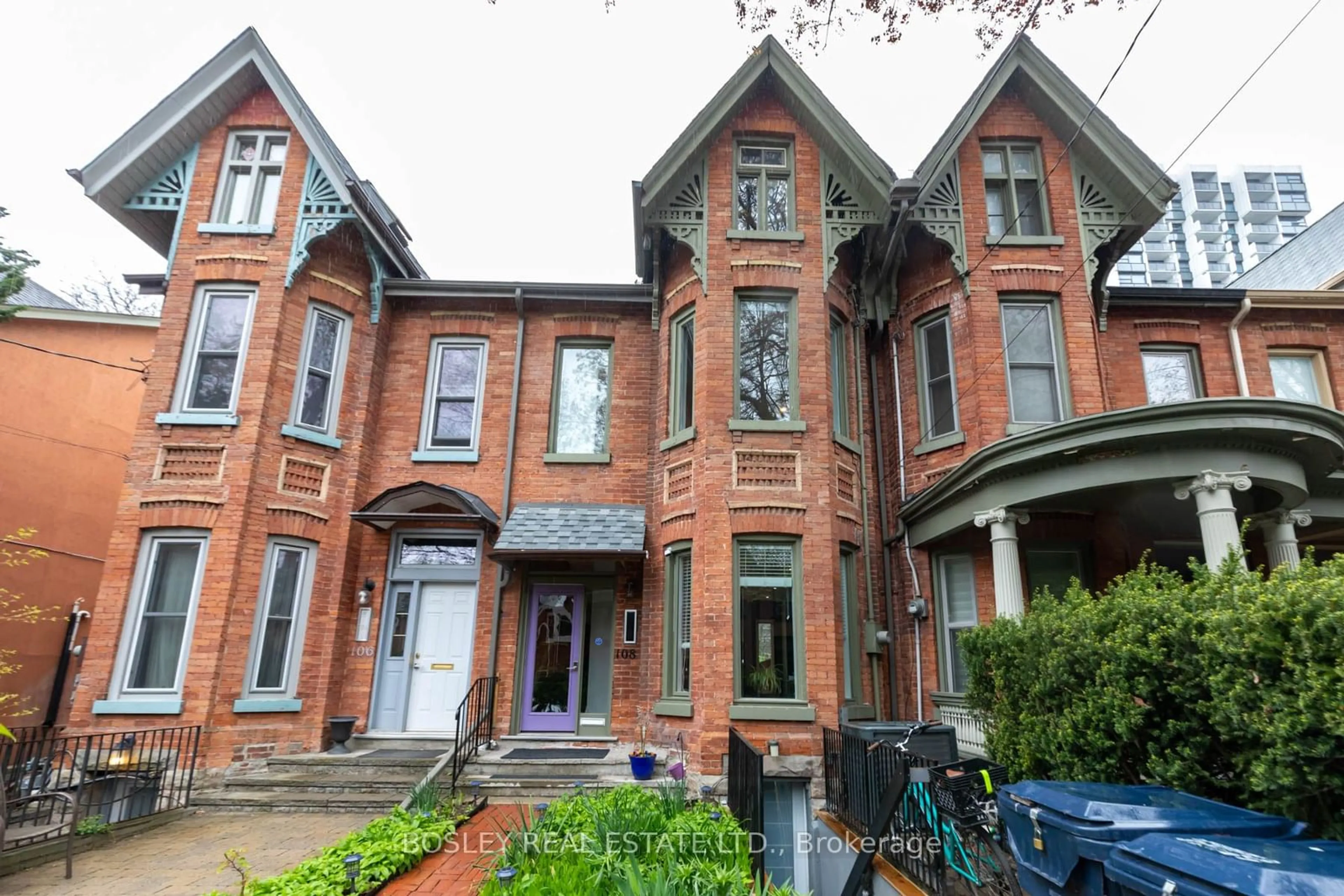 A pic from exterior of the house or condo, the street view for 108 Seaton St, Toronto Ontario M5A 2T3