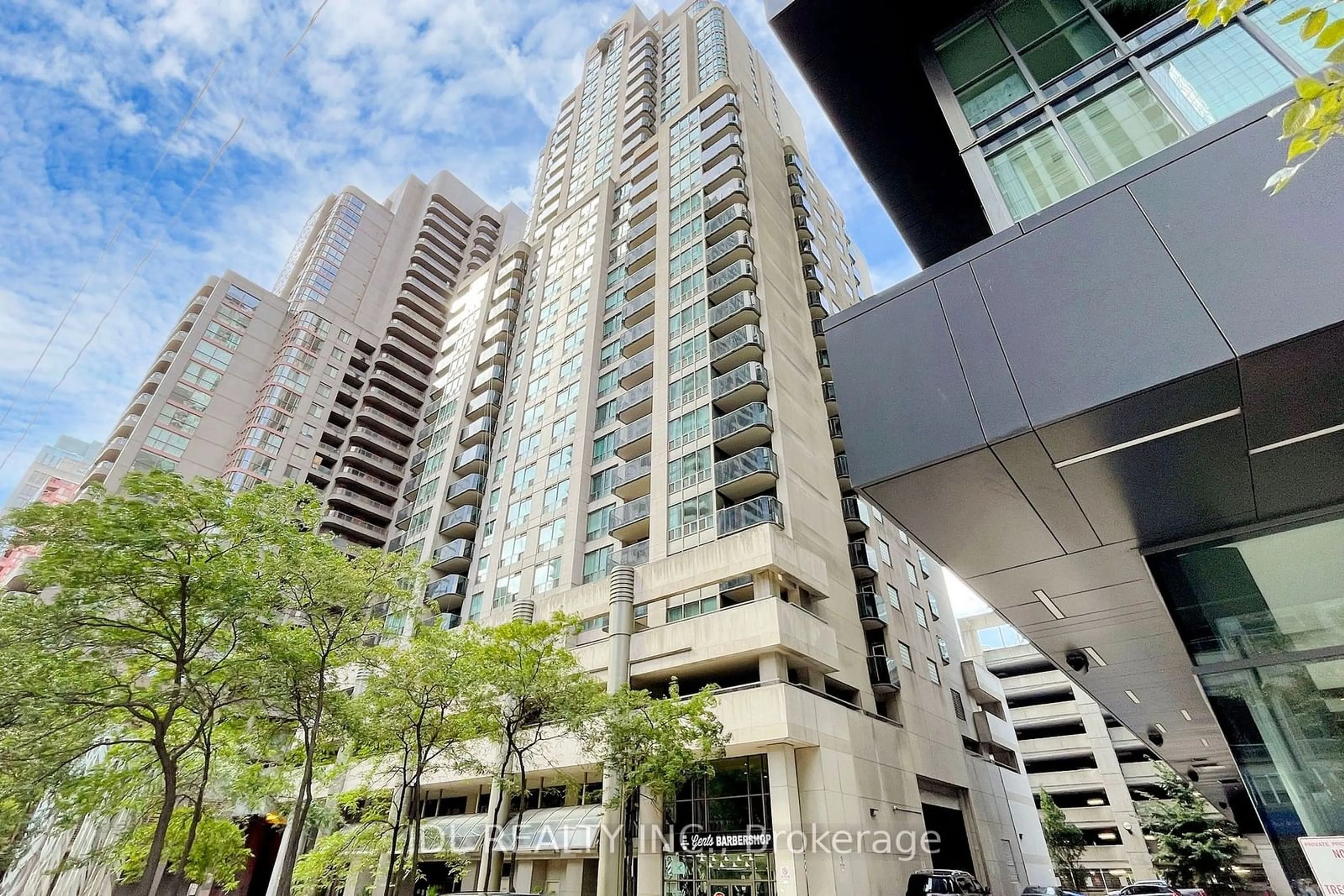 A pic from exterior of the house or condo for 750 Bay St #903, Toronto Ontario M5G 1N6