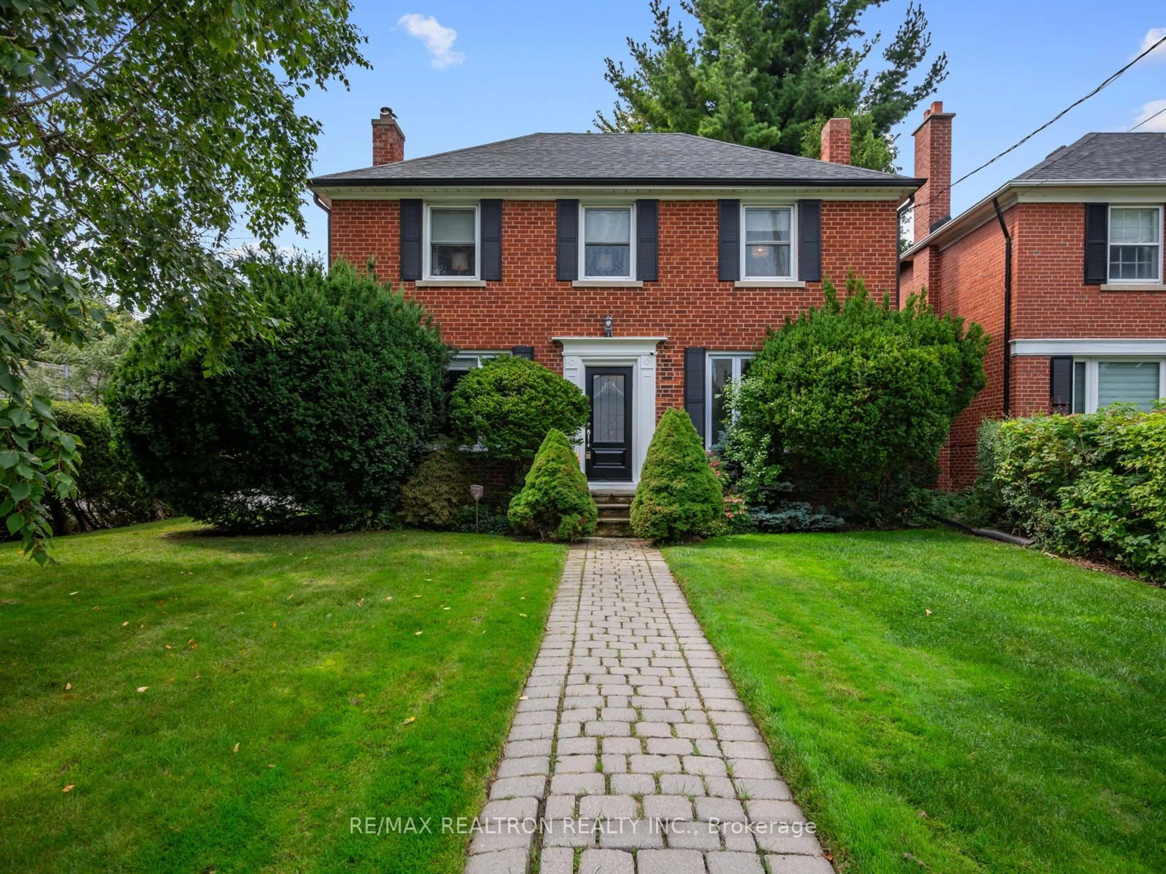 Home with brick exterior material for 6 Tregellis Rd, Toronto Ontario M3H 1K2