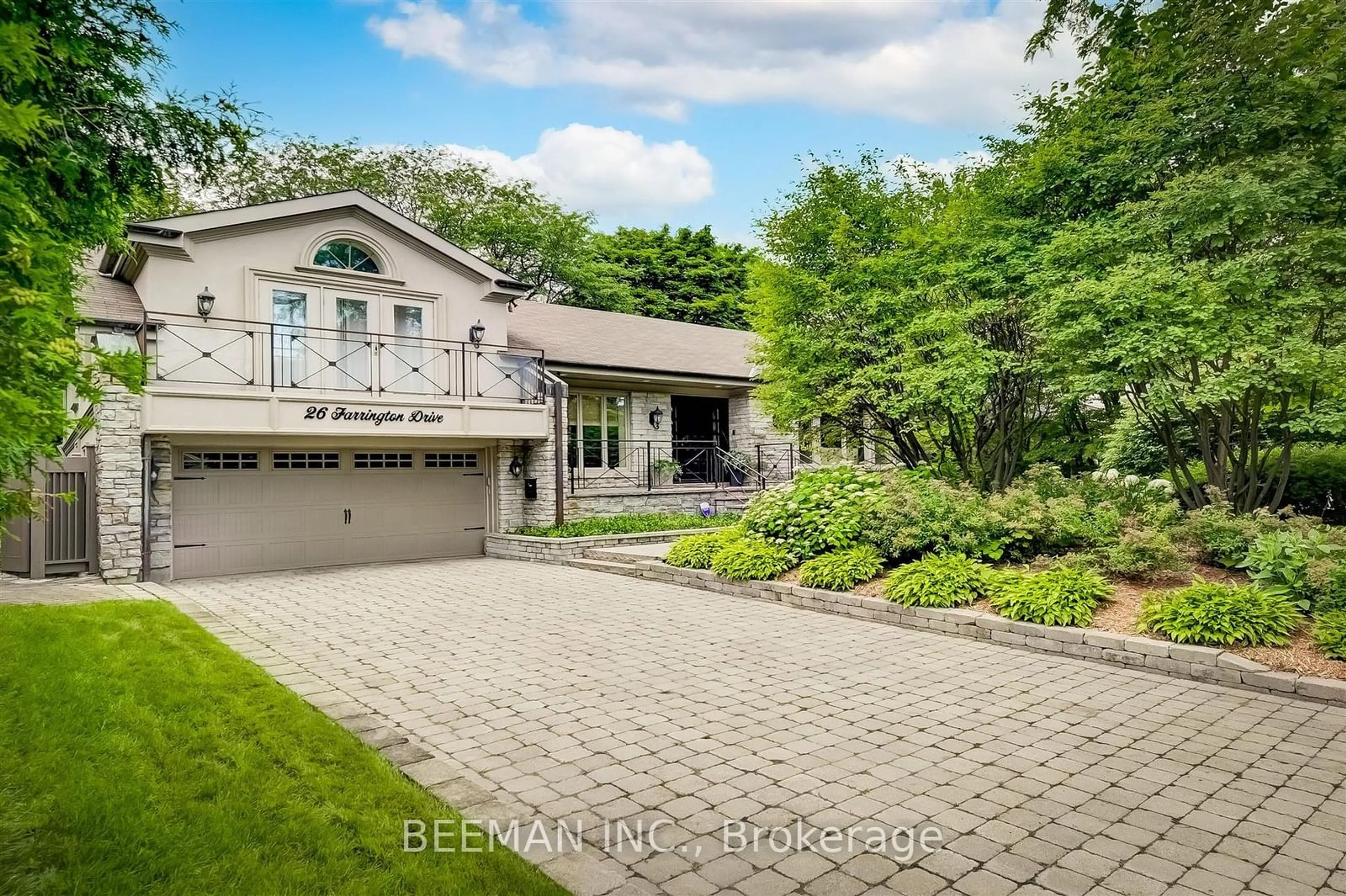 Frontside or backside of a home, cottage for 26 Farrington Dr, Toronto Ontario M2L 2B6