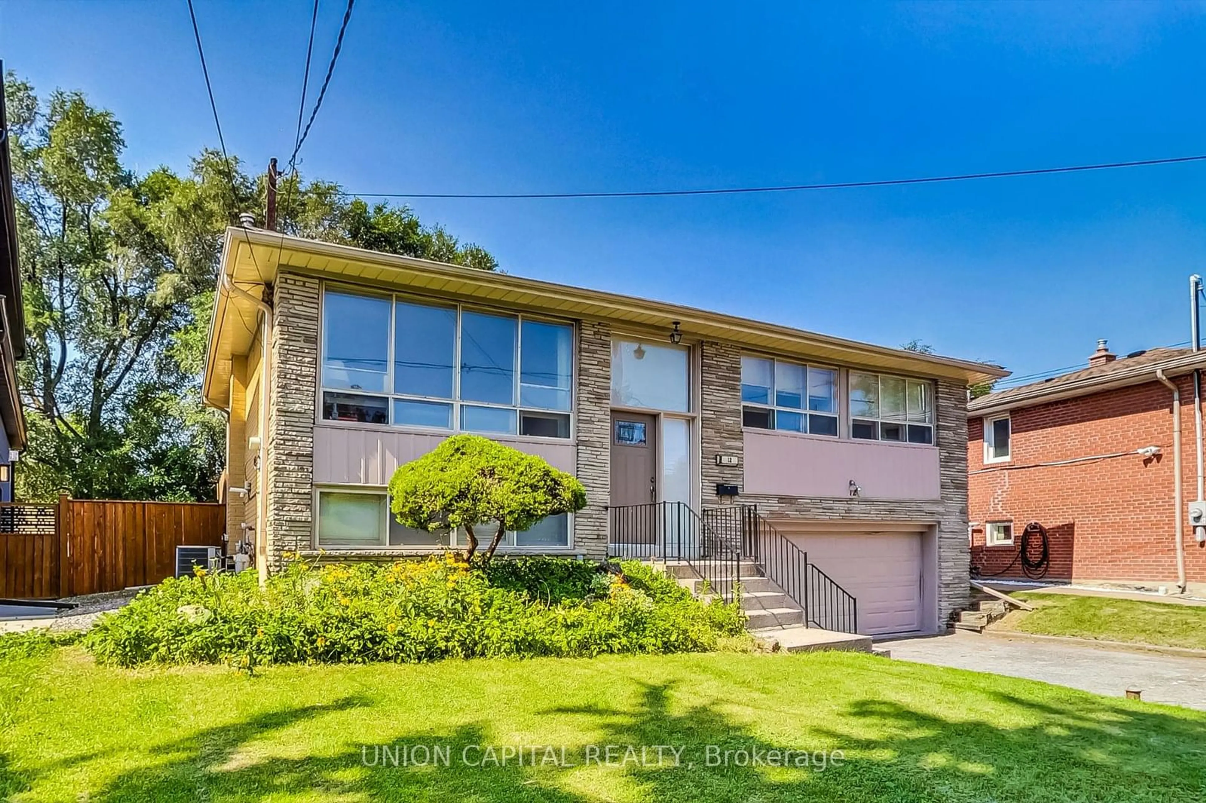 Frontside or backside of a home, the street view for 12 PURDON Dr, Toronto Ontario M3H 4W8