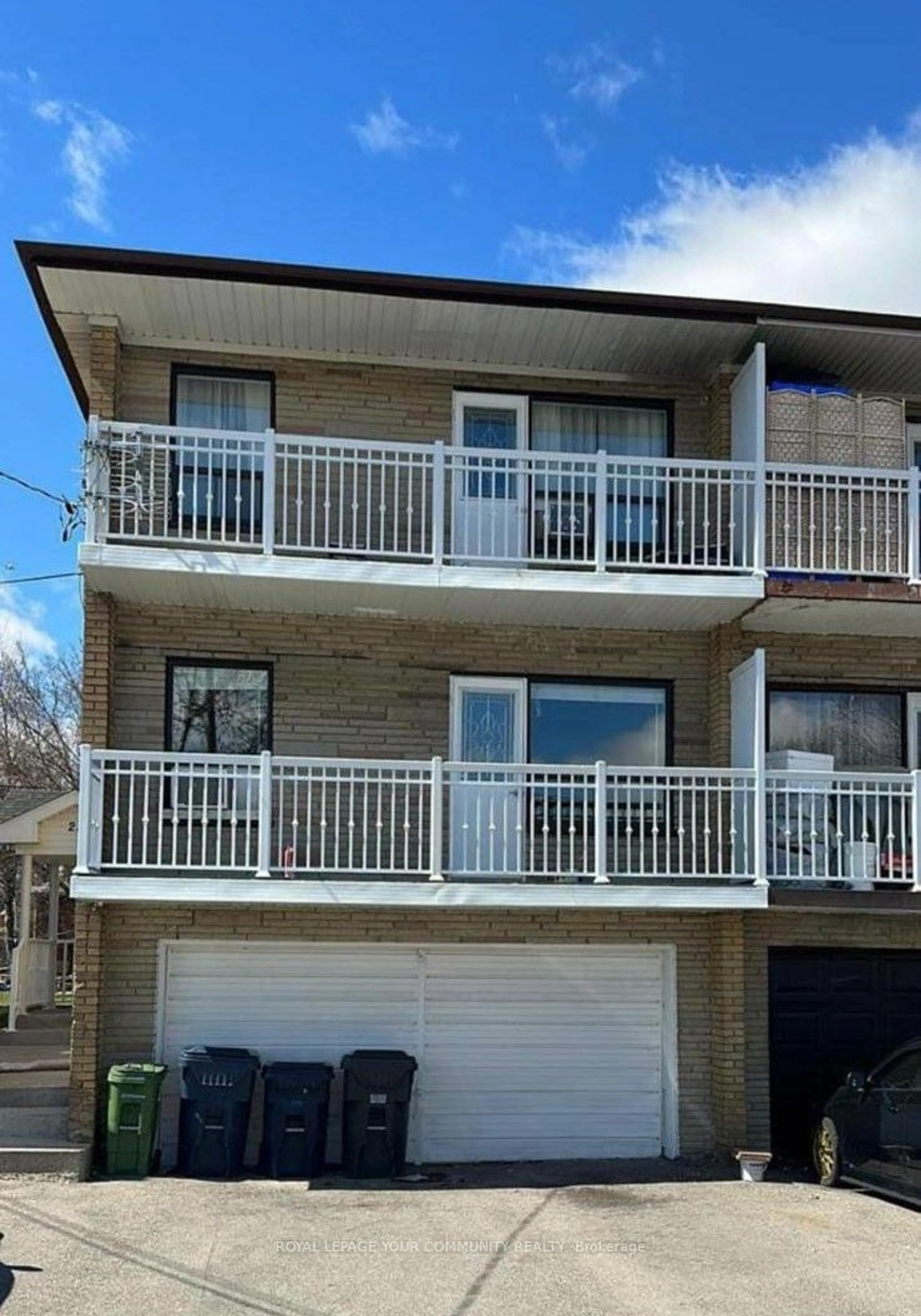 A pic from exterior of the house or condo for 234 Wilmington Ave, Toronto Ontario M3H 5K2