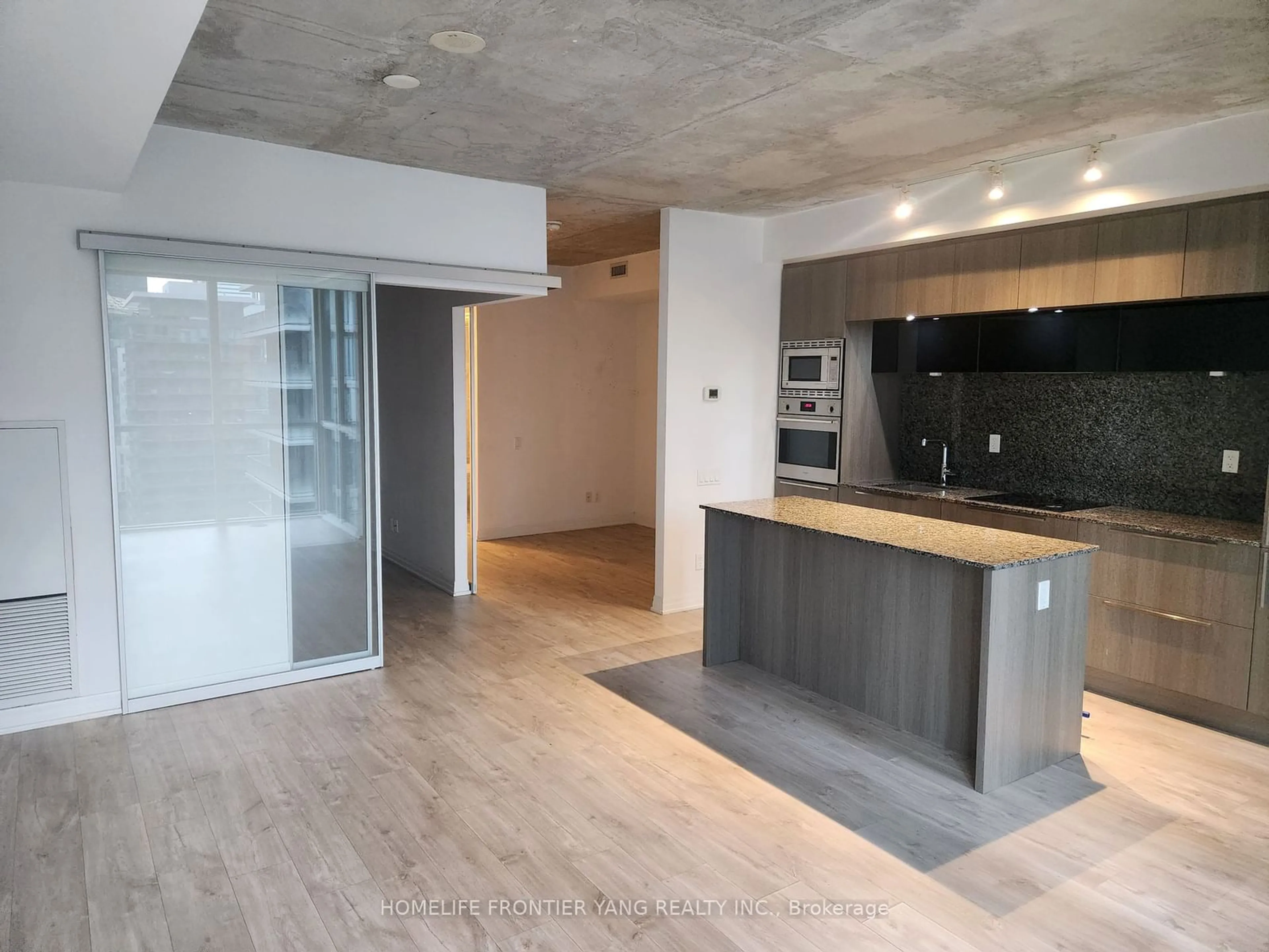 Contemporary kitchen for 88 Blue Jays Way #3004, Toronto Ontario M5V 2G3