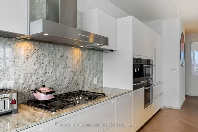 Additional property image - 180 University Ave Unit 5203