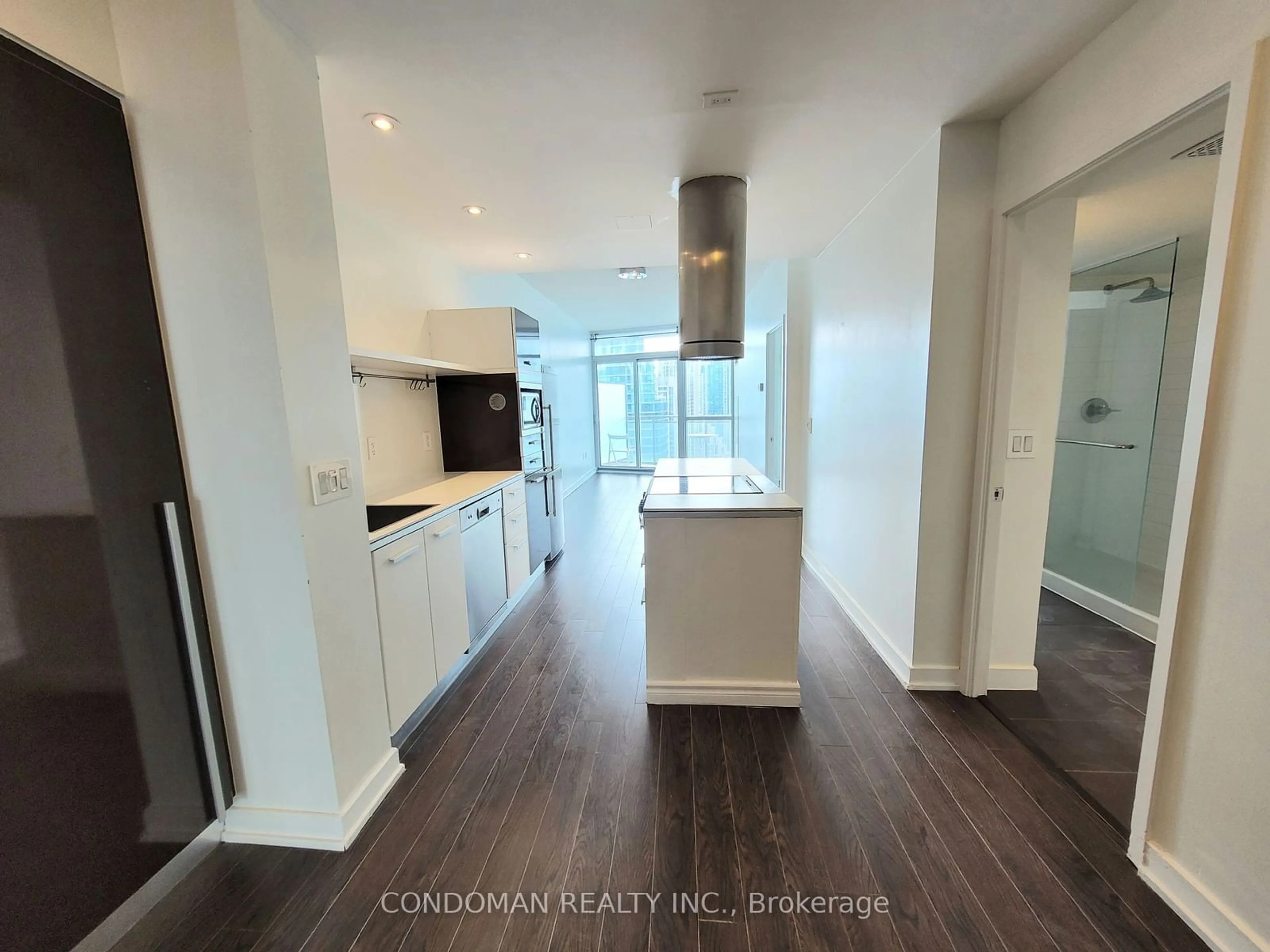 Contemporary kitchen for 38 Dan Leckie Way #3006, Toronto Ontario M5V 2V6