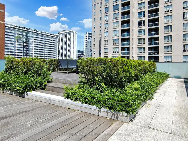 Additional property image - 1815 Yonge St Unit 405