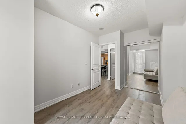 Additional property image - 8 Scollard St Unit 1410