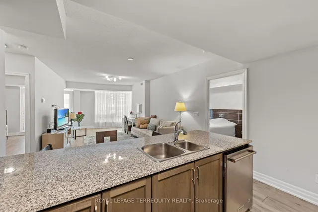Additional property image - 8 Scollard St Unit 1410