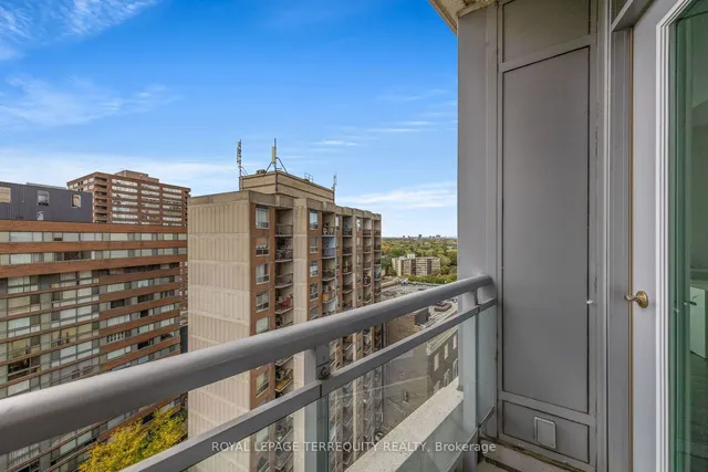 Additional property image - 8 Scollard St Unit 1410