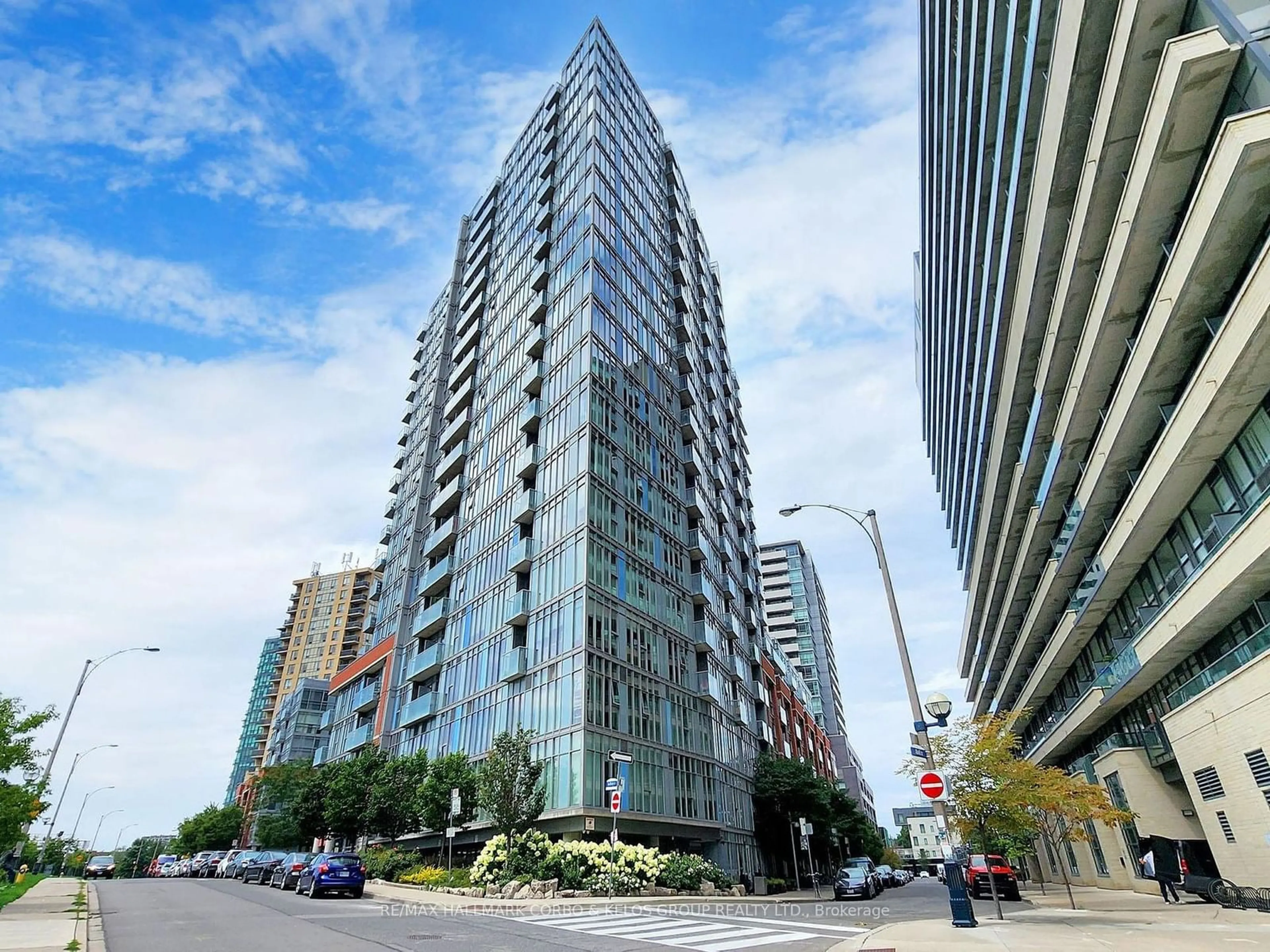 A pic from exterior of the house or condo, the front or back of building for 150 Sudbury St #1712, Toronto Ontario M6J 3S8