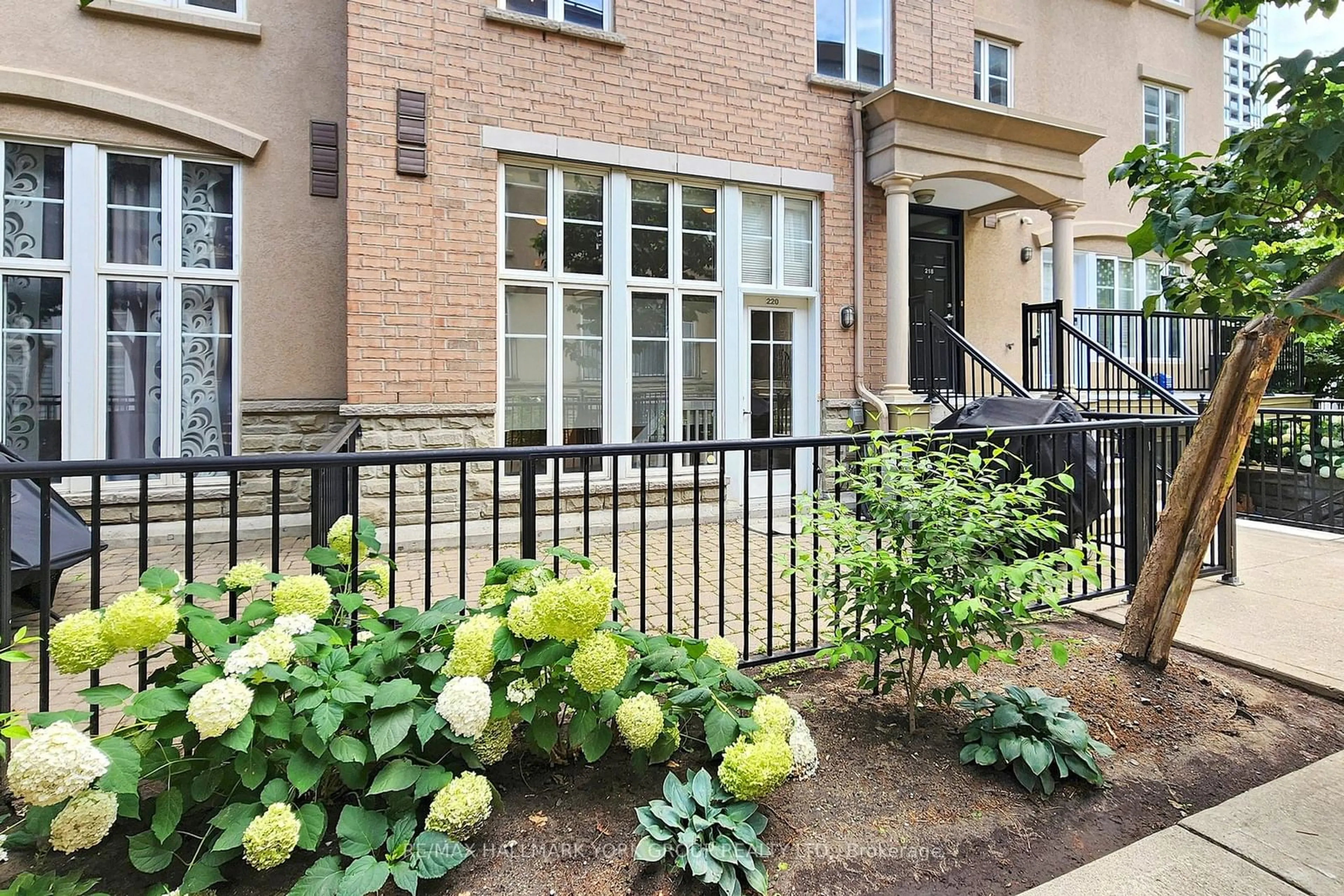 A pic from exterior of the house or condo for 26 Western Battery Rd #220, Toronto Ontario M6K 3N9