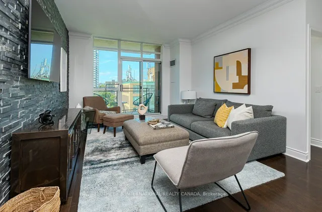 Additional property image - 319 Merton St Unit 716