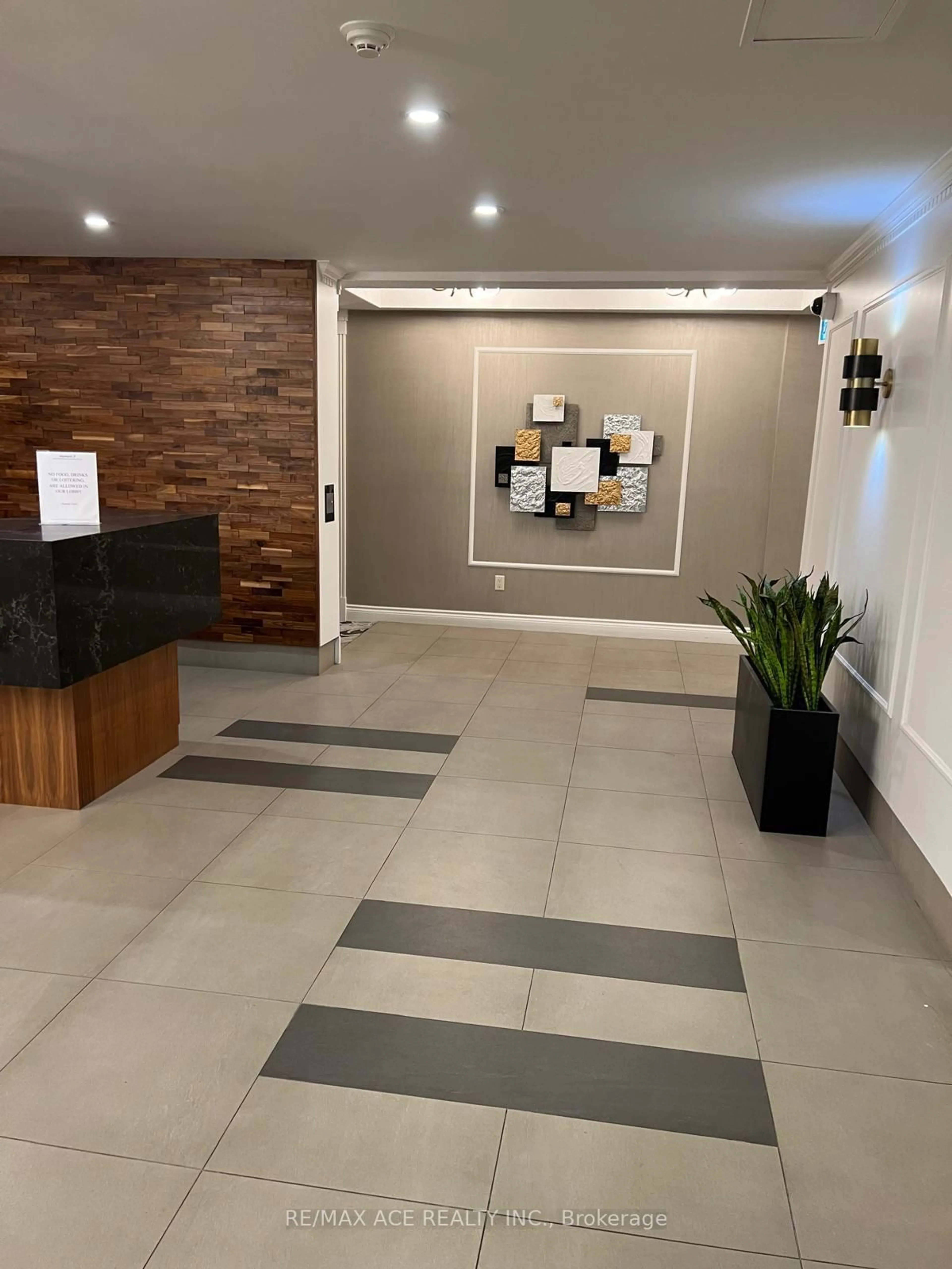 Indoor lobby for 1555 Finch Ave #1609, Toronto Ontario M2J 4X9