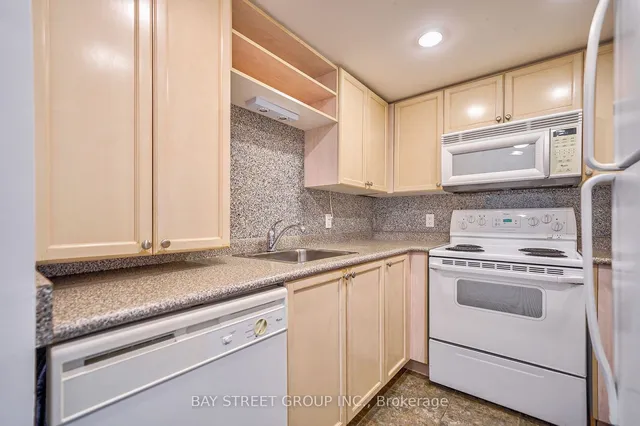 Additional property image - 8 Park Rd Unit 2016