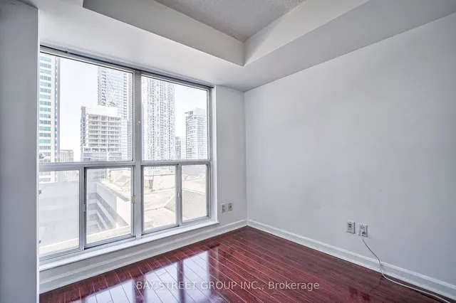 Additional property image - 8 Park Rd Unit 2016