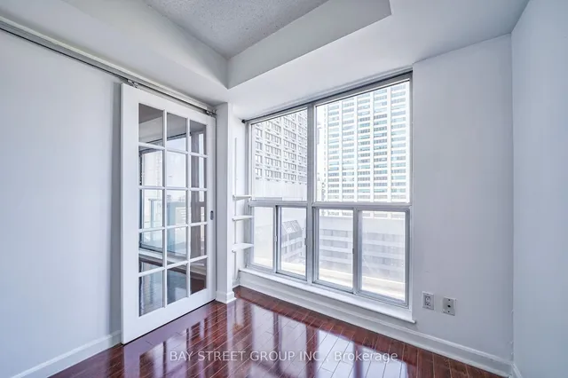 Additional property image - 8 Park Rd Unit 2016
