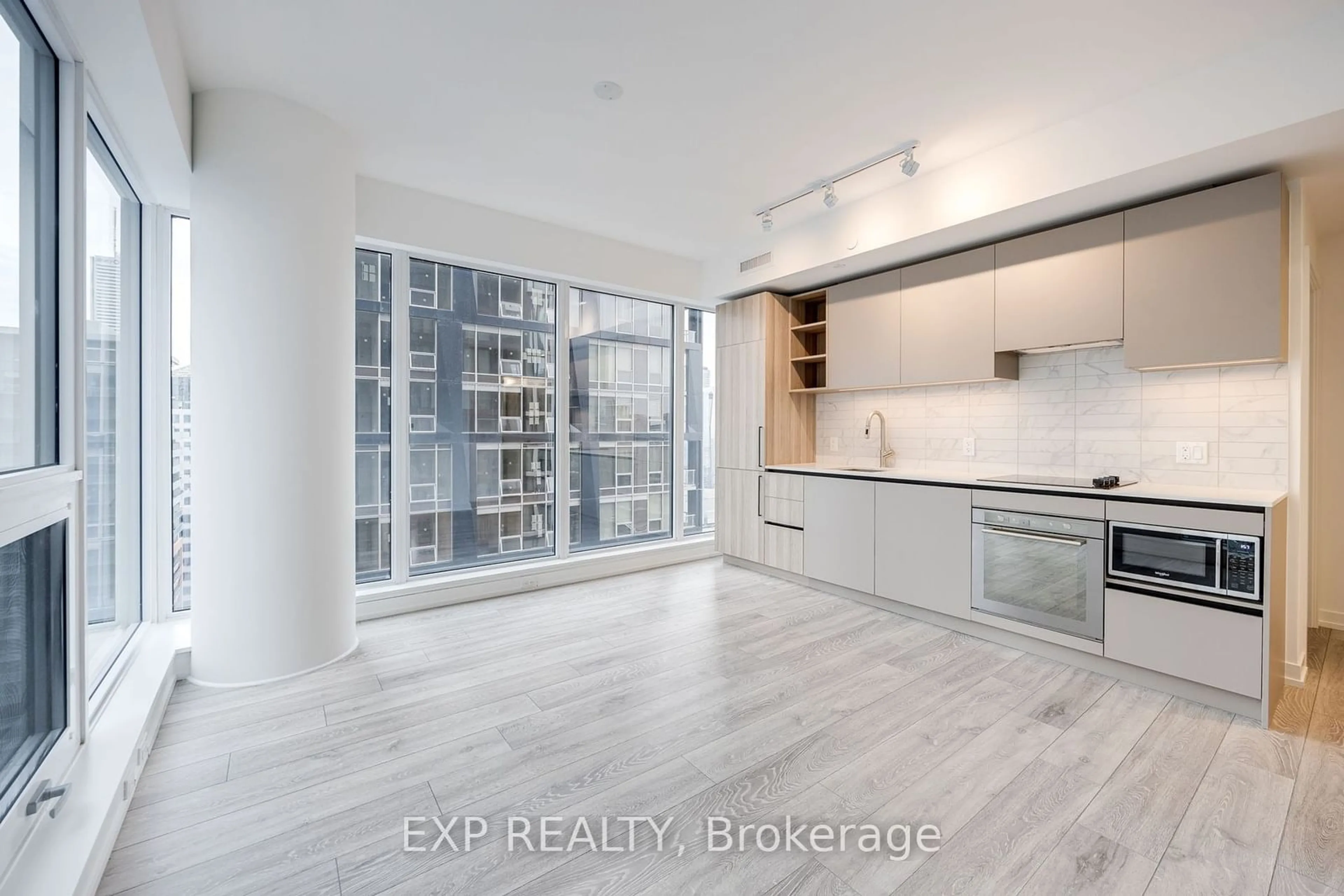 Open concept kitchen, unknown for 55 Mercer St #3509, Toronto Ontario M5V 0W4