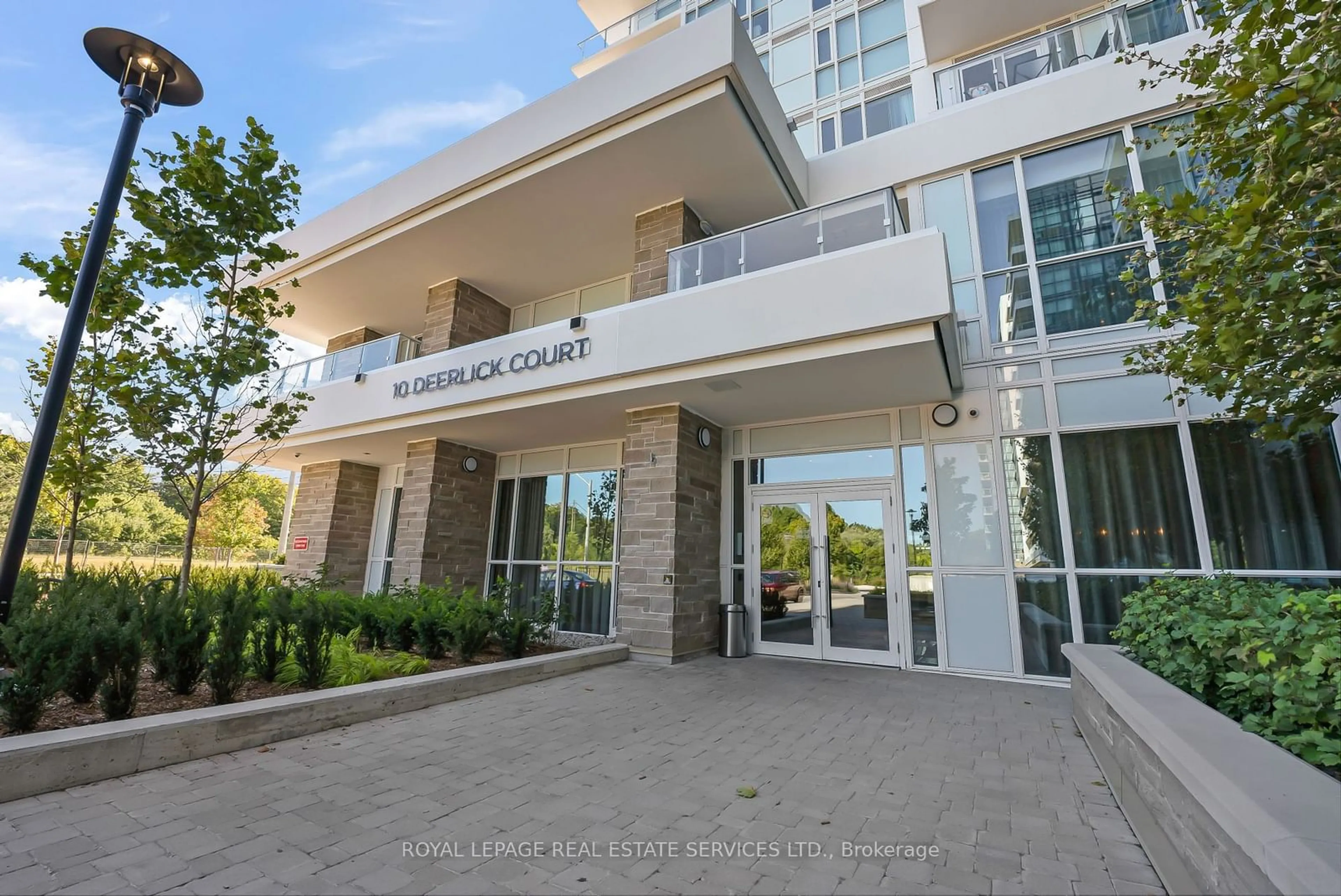 A pic from exterior of the house or condo for 10 Deerlick Crt #314, Toronto Ontario M3A 0A7