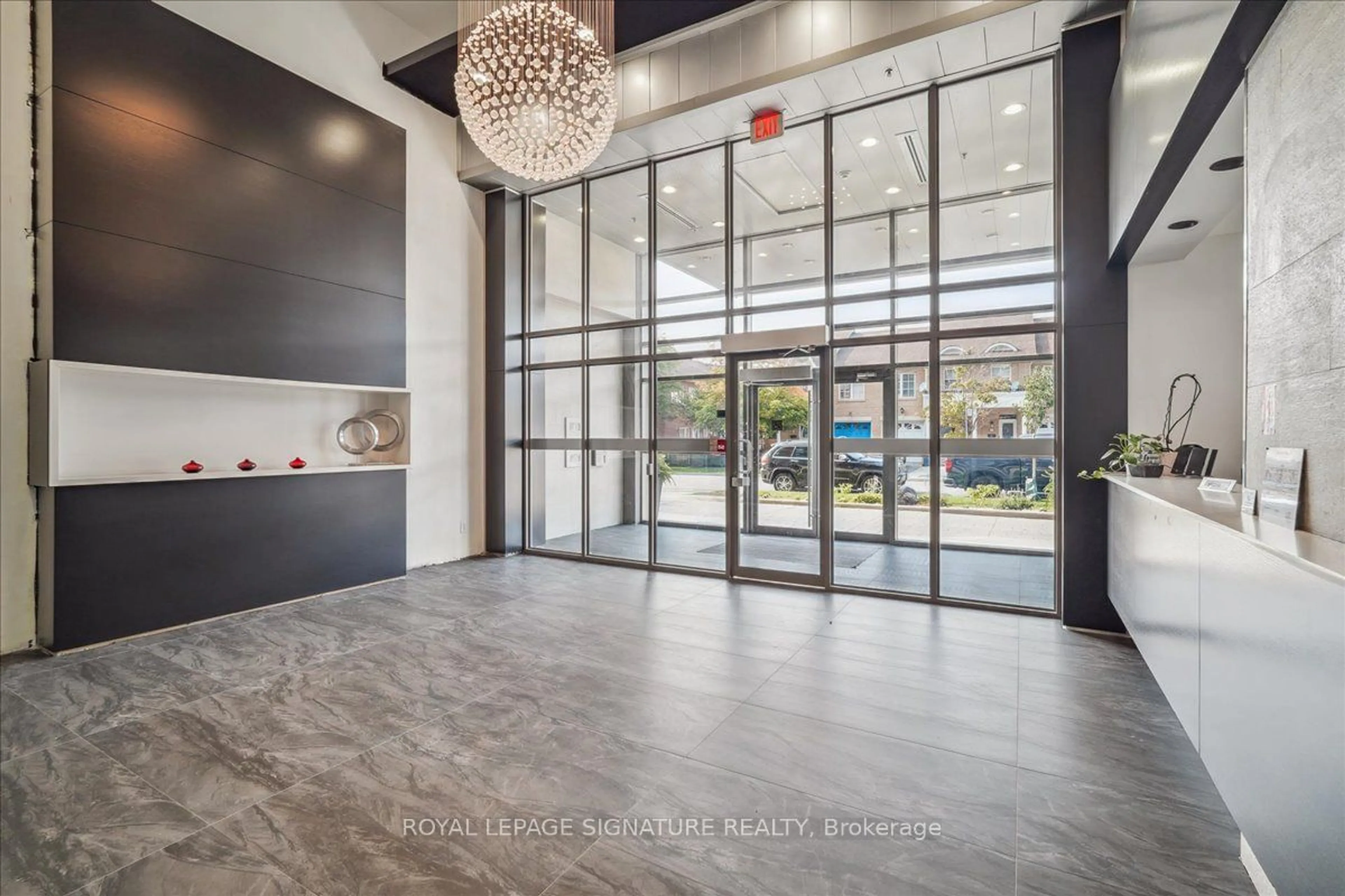 Indoor foyer for 120 Dallimore Circ #218, Toronto Ontario M3C 4J1