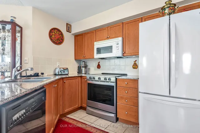 Additional property image - 1720 Eglinton Ave Unit 813