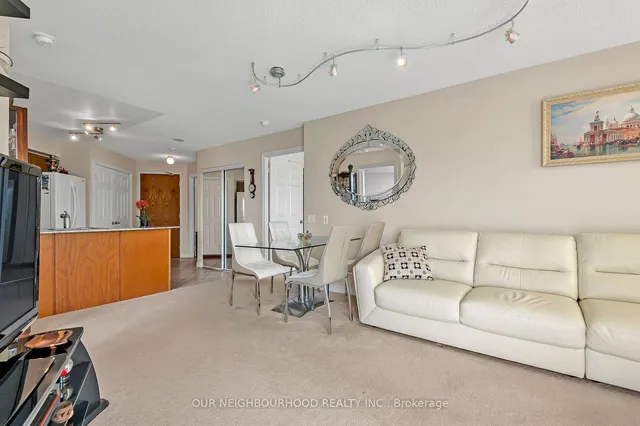Additional property image - 1720 Eglinton Ave Unit 813