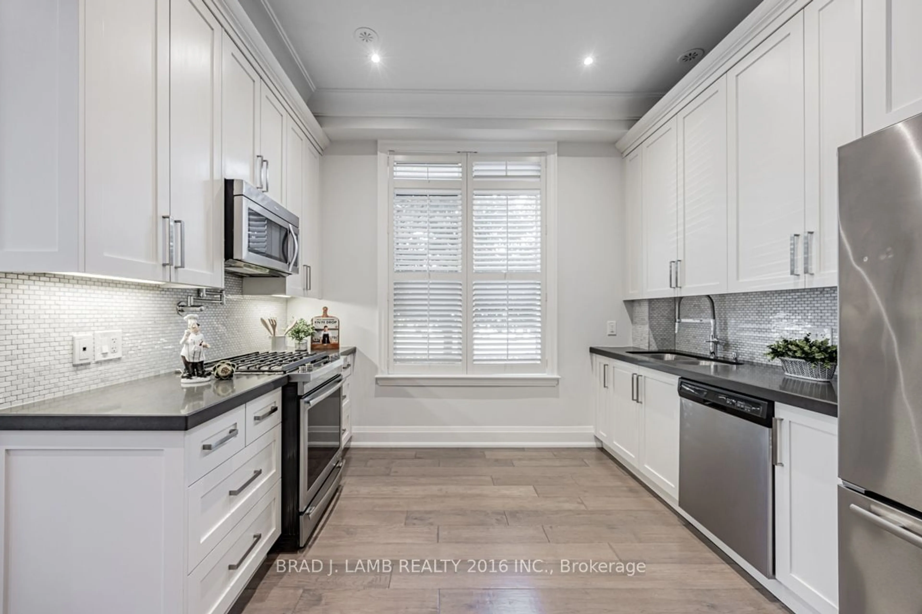 Contemporary kitchen, wood floors, cottage for 41A BURNABY Blvd, Toronto Ontario M5N 1G3