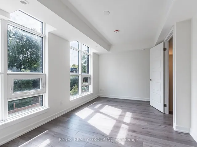 Additional property image - 851 Sheppard Ave Unit 21