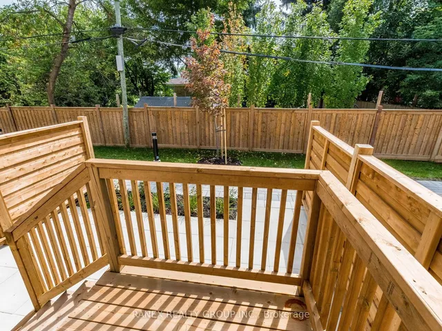 Additional property image - 851 Sheppard Ave Unit 21