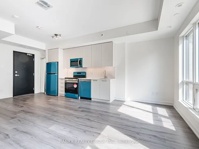Additional property image - 851 Sheppard Ave Unit 21