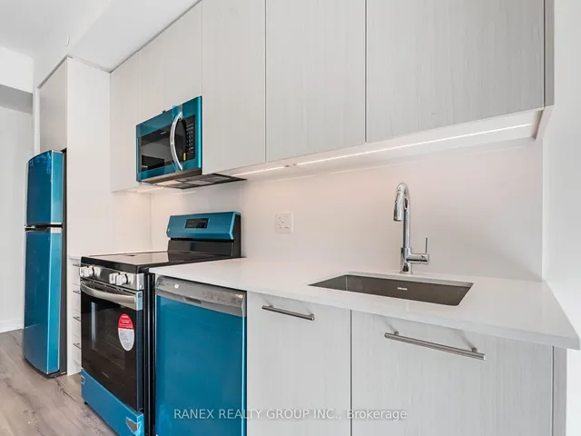 Additional property image - 851 Sheppard Ave Unit 21