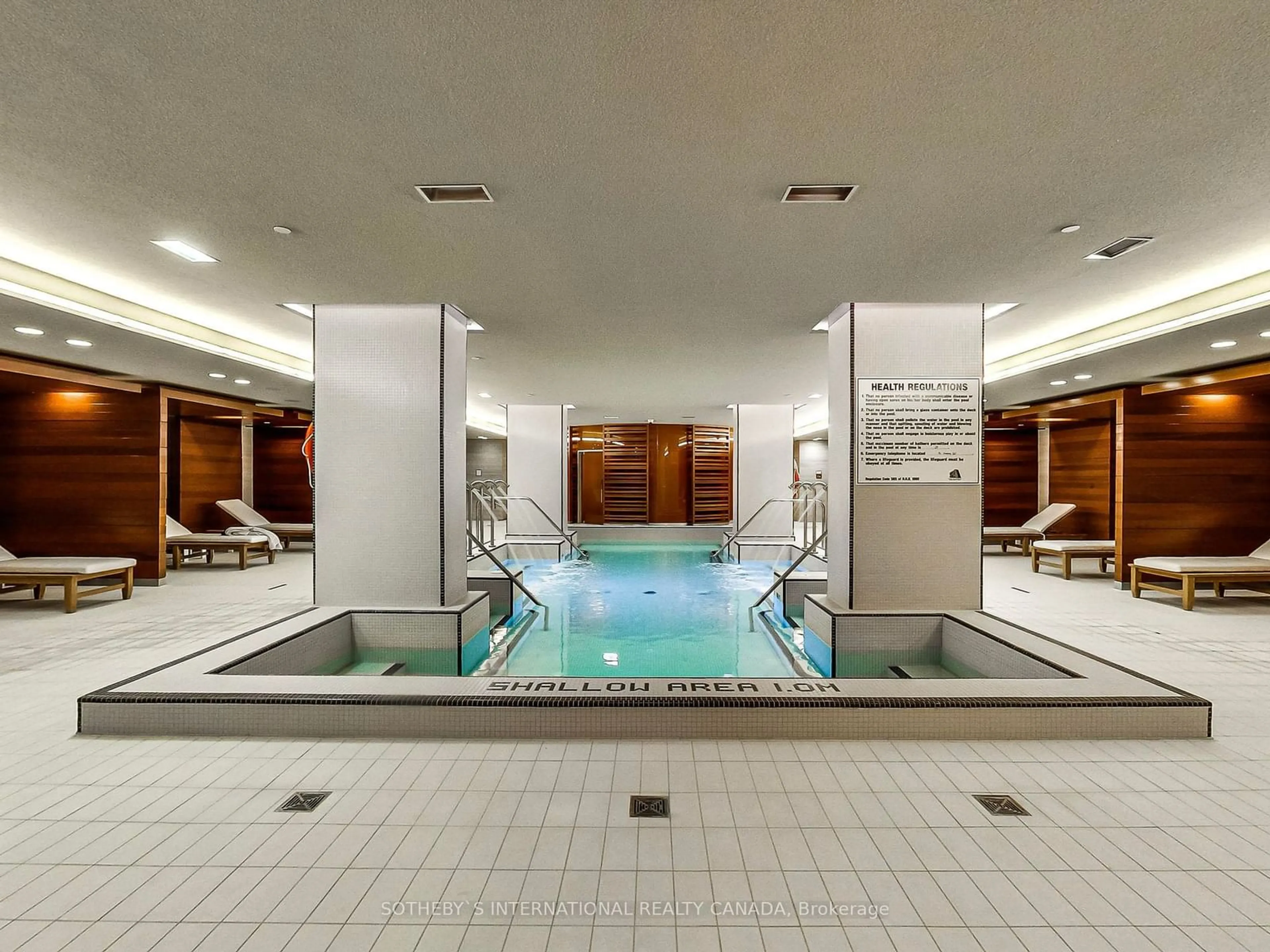 Indoor or outdoor pool for 39 Queens Quay #721, Toronto Ontario M5E 0A5