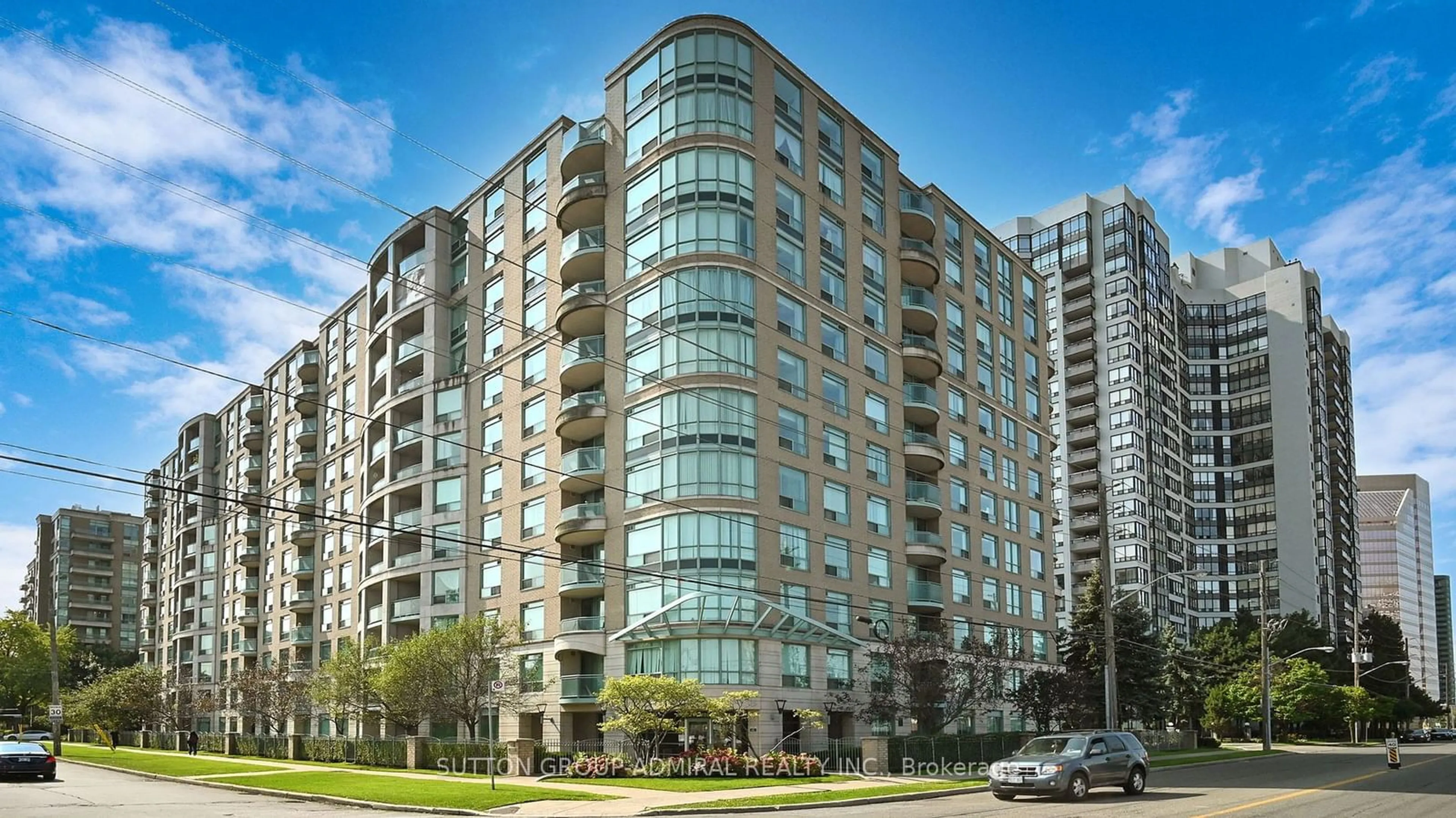 A pic from exterior of the house or condo for 28 Pemberton Ave #810, Toronto Ontario M2M 4L1