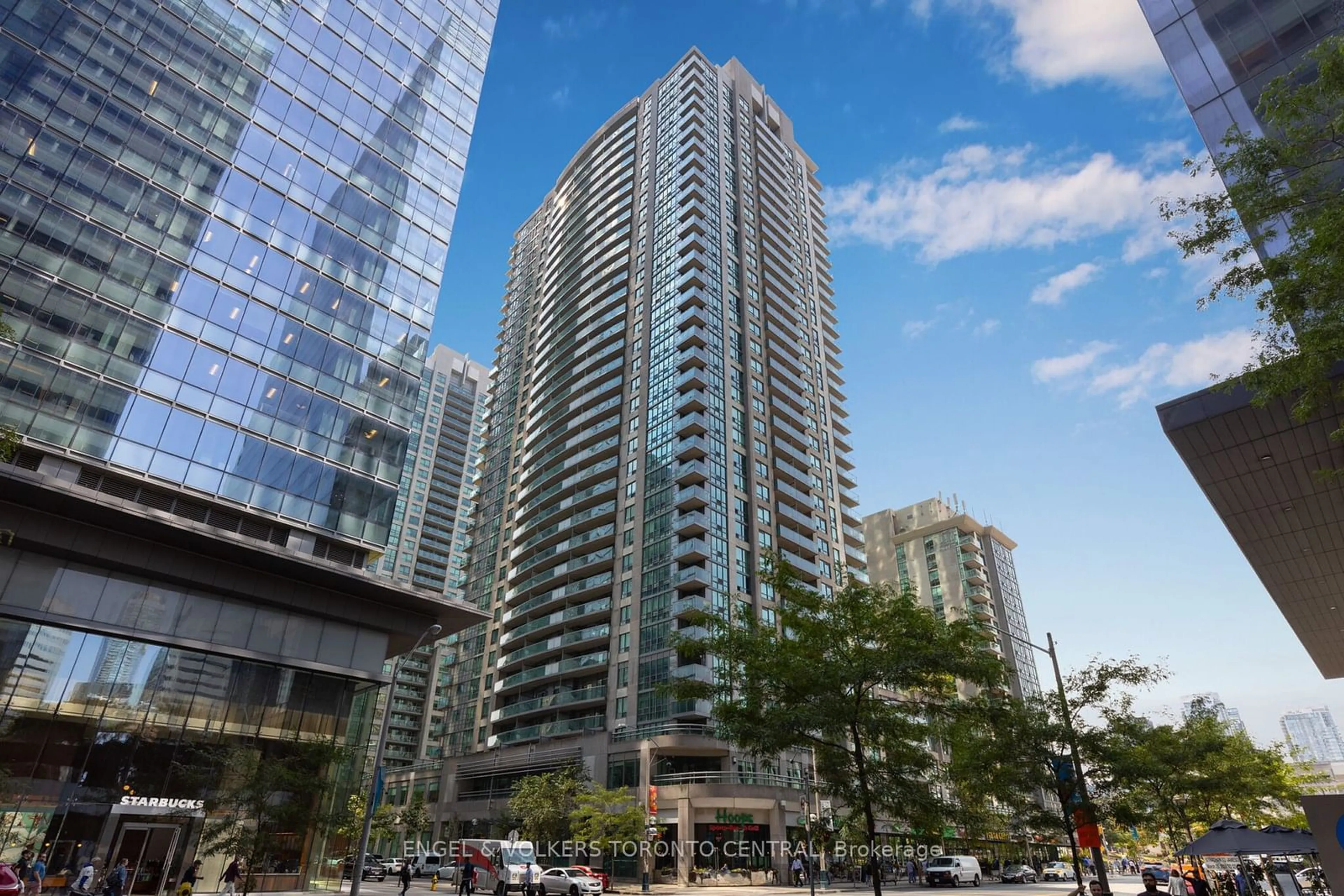 A pic from exterior of the house or condo for 30 Grand Trunk Crt #1003, Toronto Ontario M5J 3A4