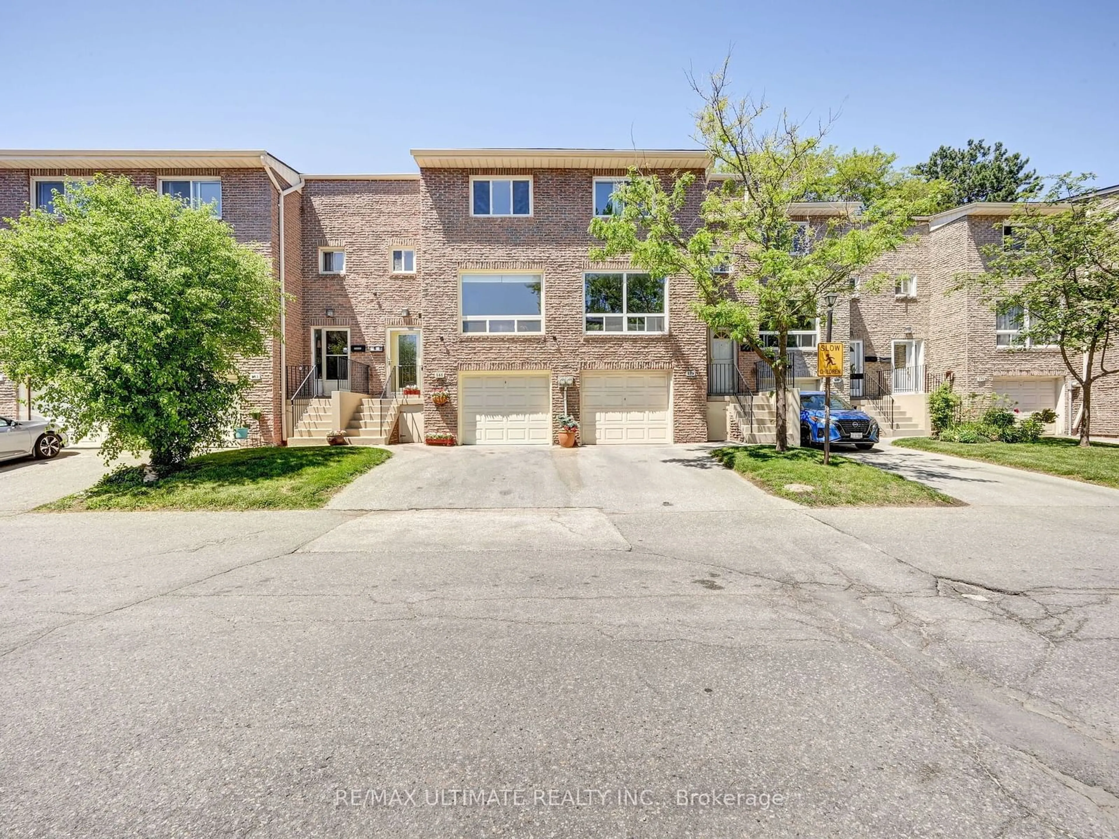 A pic from exterior of the house or condo, the street view for 181 Rusty Crestway, Toronto Ontario M2J 2Y5