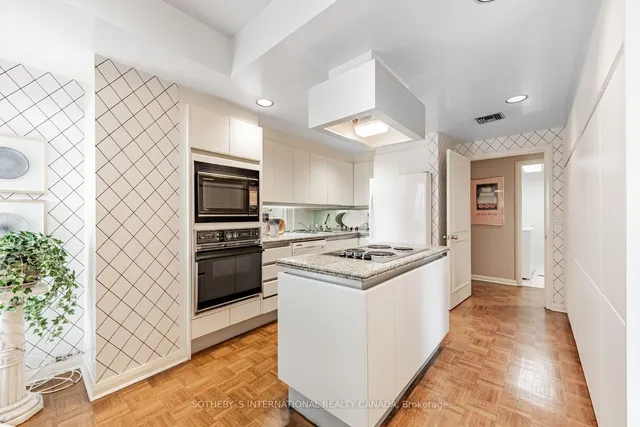 Additional property image - 55 Prince Arthur Ave Unit 805