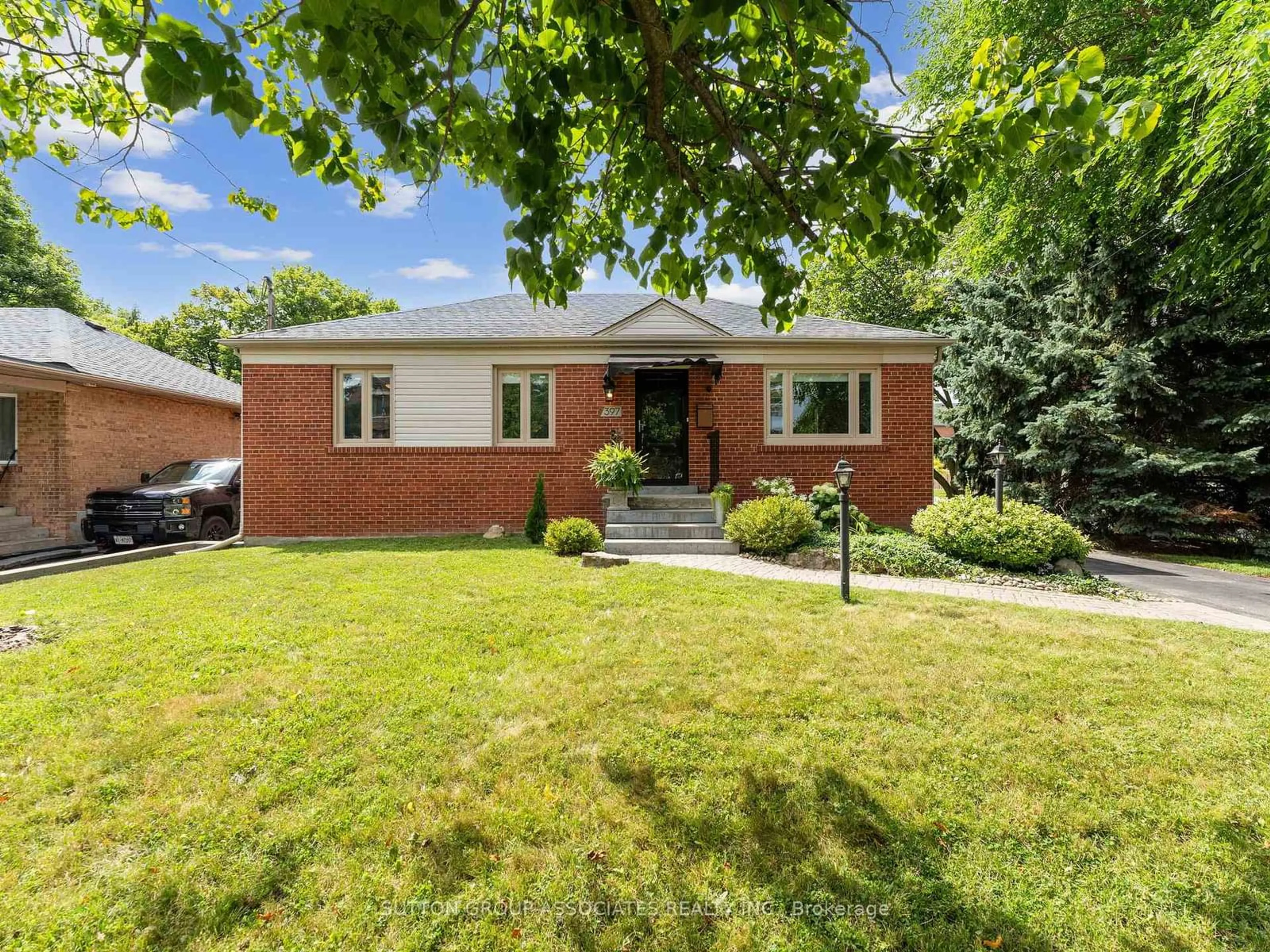 Frontside or backside of a home for 397 Horsham Ave, Toronto Ontario M2R 1H1